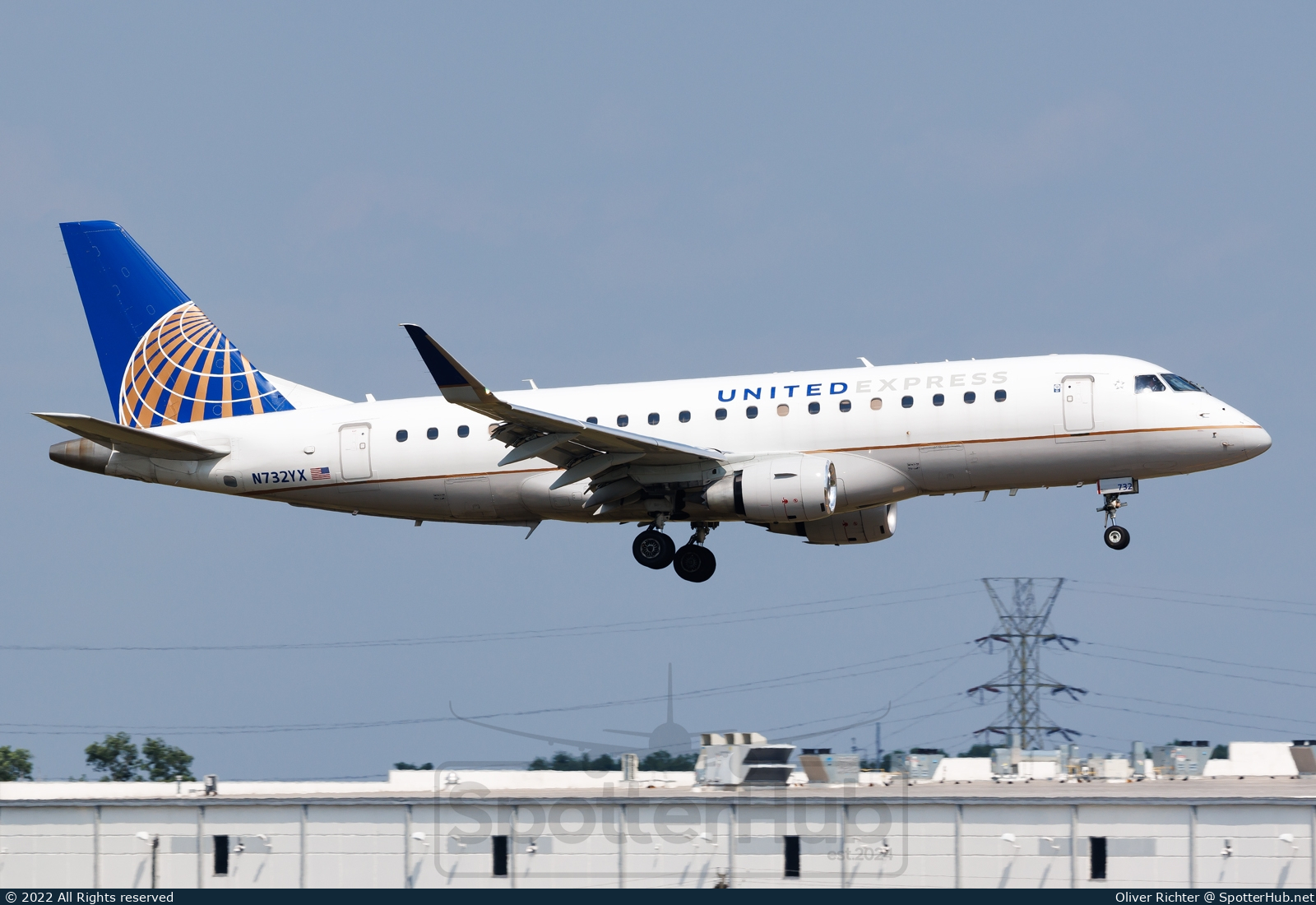 Photo of N732YX - Embraer ERJ-175LR operated by United Express (opb Republic Airways)