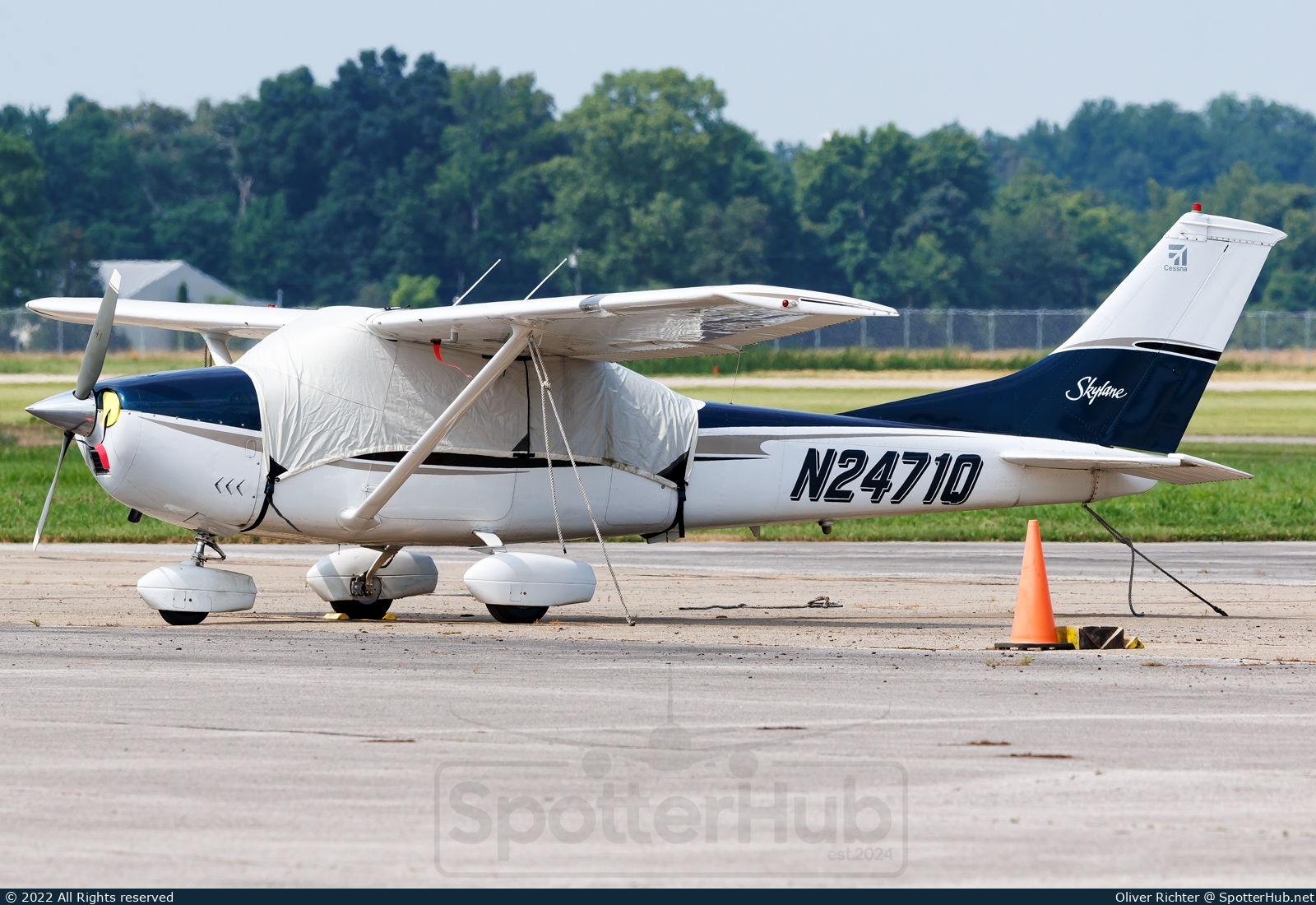 Photo of N2471Q - Cessna 182K Skylane operated by Private