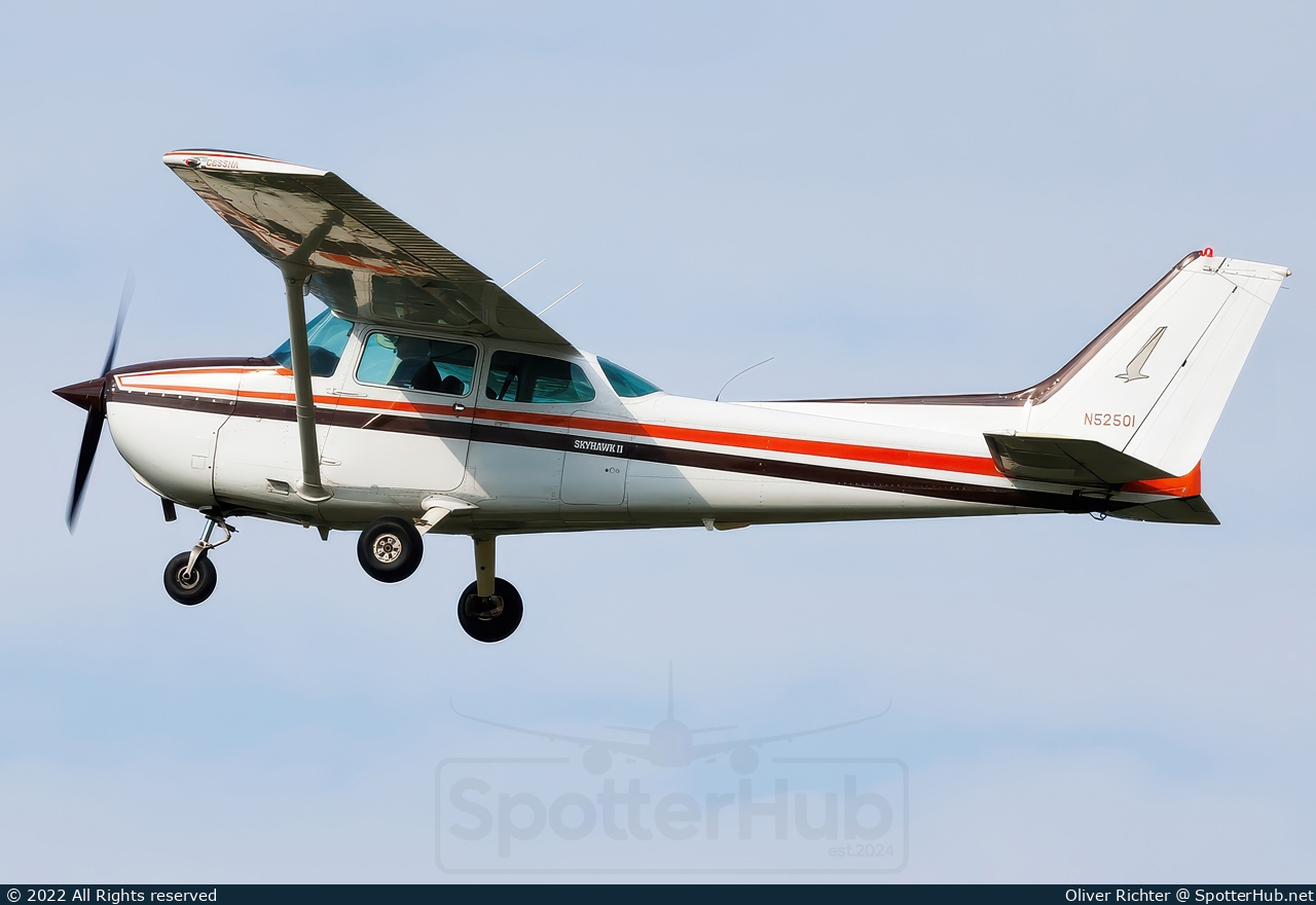 Photo of N52501 - Cessna 172P Skyhawk II operated by Private