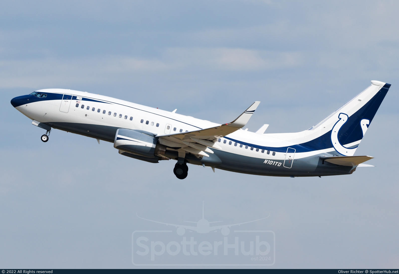 Photo of N101TD - Boeing 737-72U(BBJ) operated by Indianapolis Colts