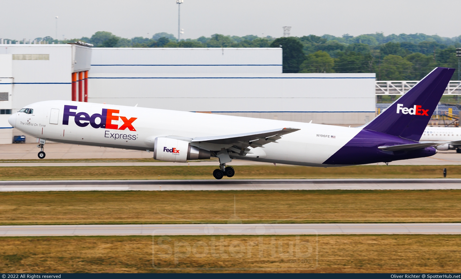 Photo of N196FE - Boeing 767-300F operated by FedEx