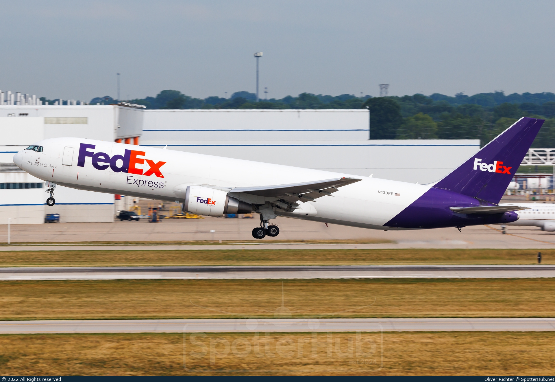 Photo of N133FE - Boeing 767-3S2F operated by FedEx