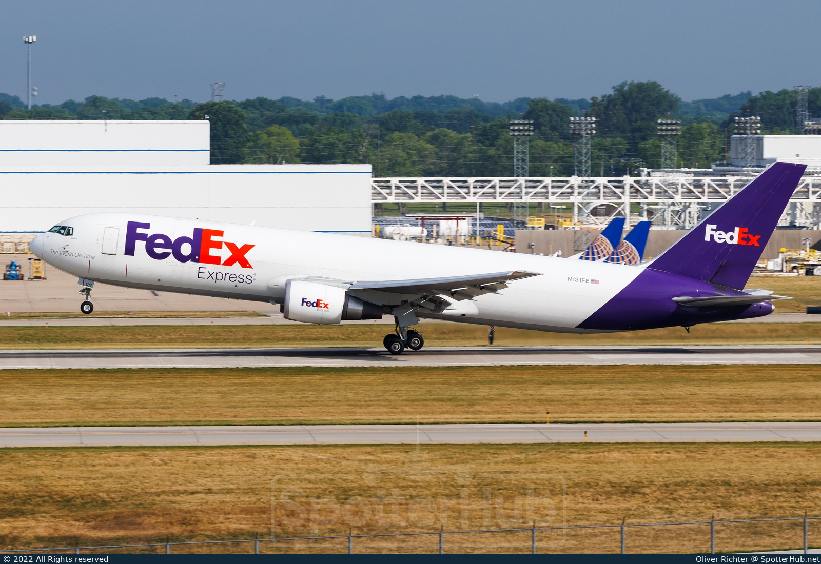 Photo of N131FE - Boeing 767-3S2F operated by FedEx