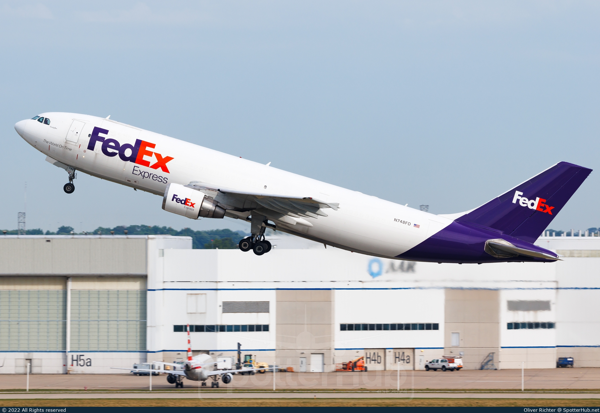 Photo of N748FD - Airbus A300B4-622R(F) operated by FedEx