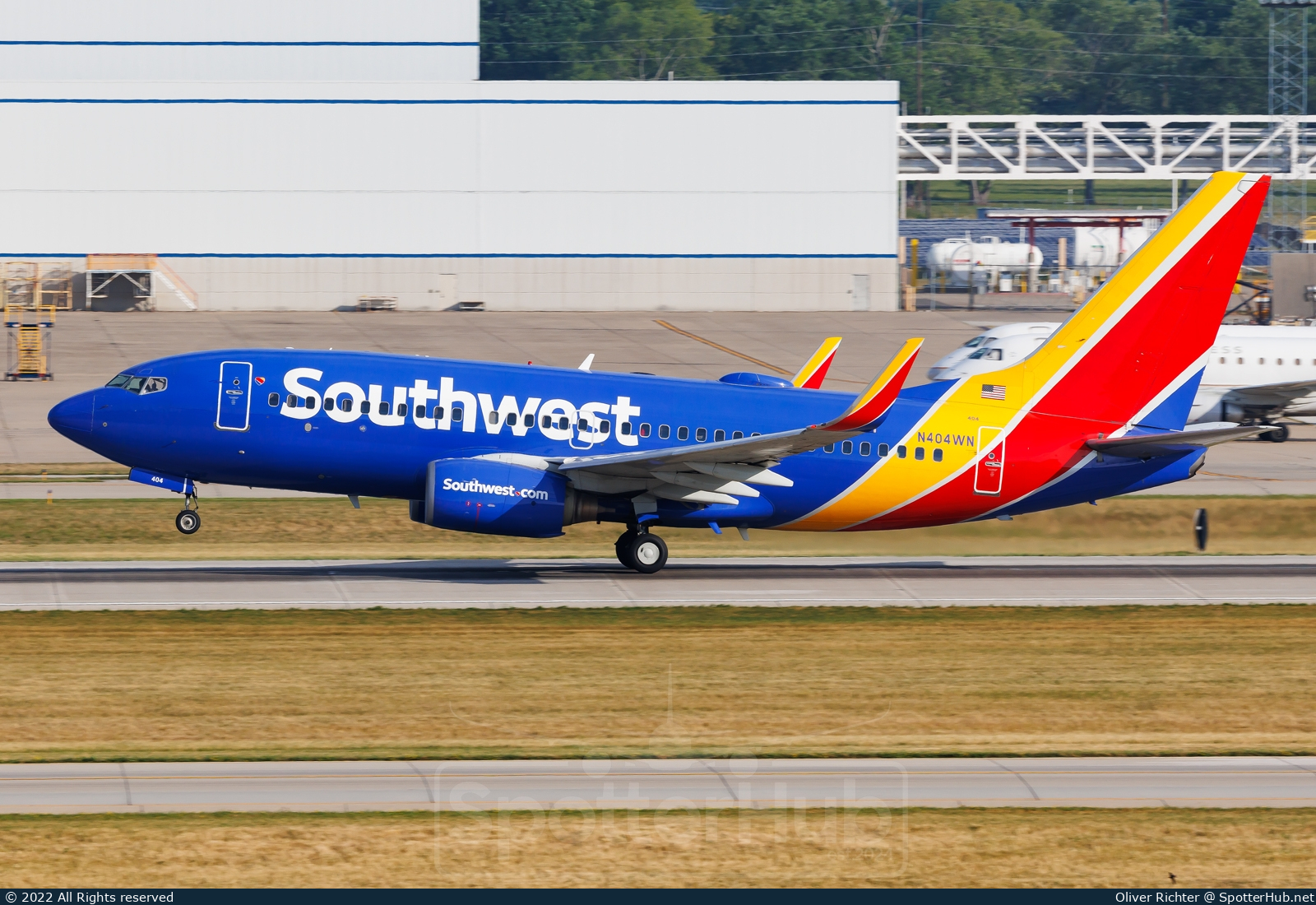 Photo of N404WN - Boeing 737-7H4 operated by Southwest Airlines