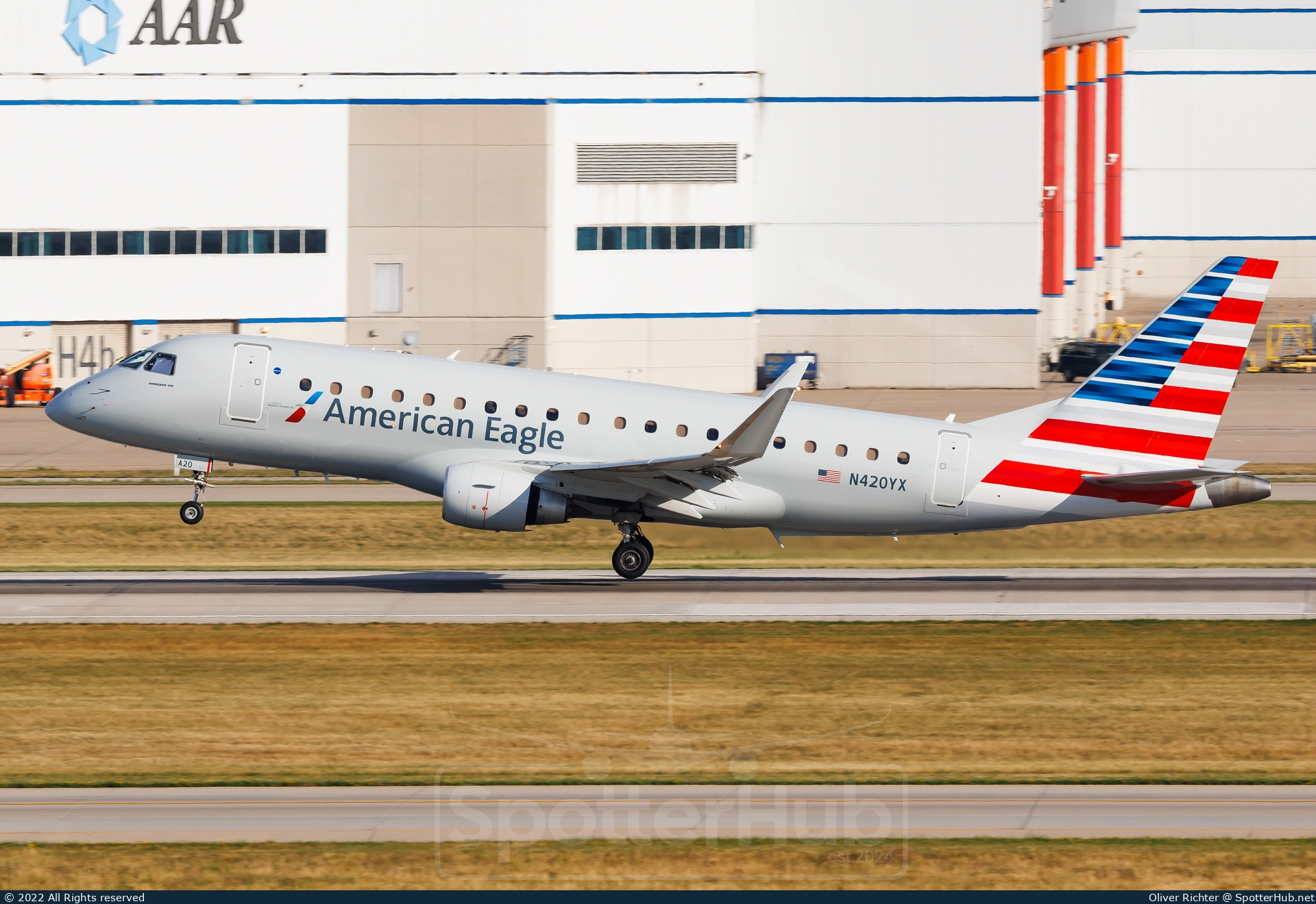 Photo of N420YX - Embraer ERJ-175LR operated by American Eagle (opb Republic Airways)