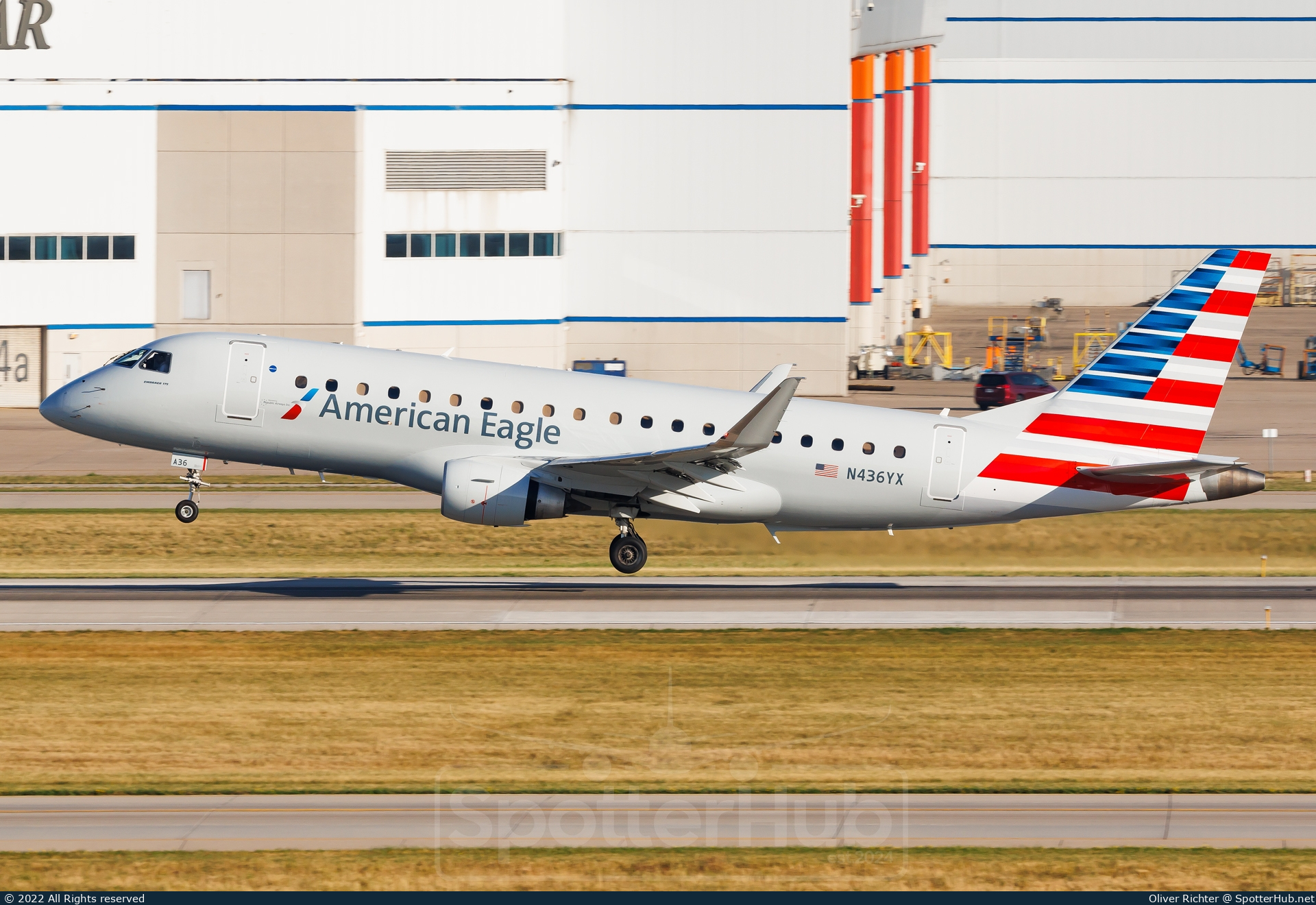 Photo of N436YX - Embraer ERJ-175LR operated by American Eagle (opb Republic Airways)