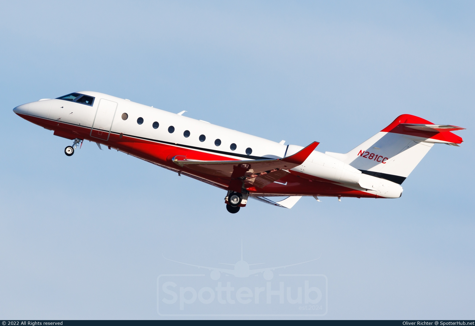 Photo of N281CC - Gulfstream G280 operated by Cummins Inc.