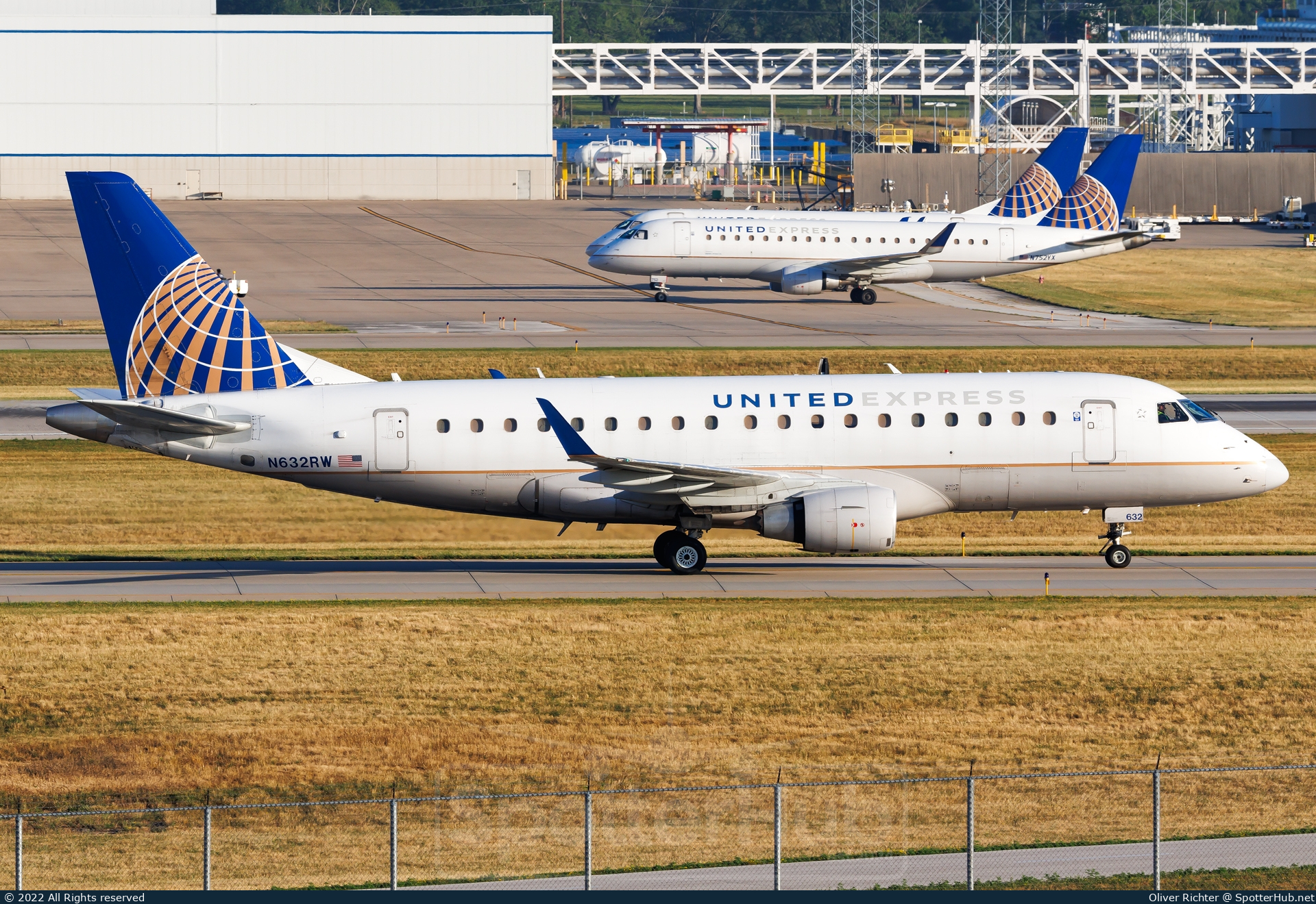 Photo of N632RW - Embraer ERJ-170SE operated by United Express (opb Republic Airways)