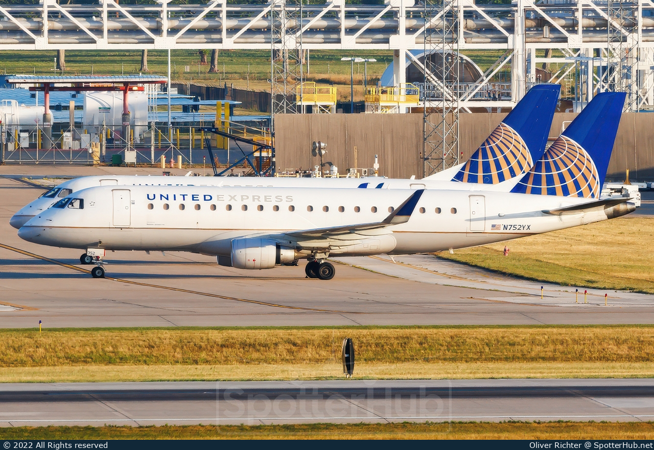 Photo of N752YX - Embraer ERJ-175LR operated by United Express (opb Republic Airways)