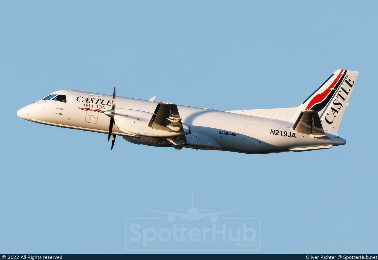 Photo of N219JA - Saab 340B(F) operated by Castle Aviation