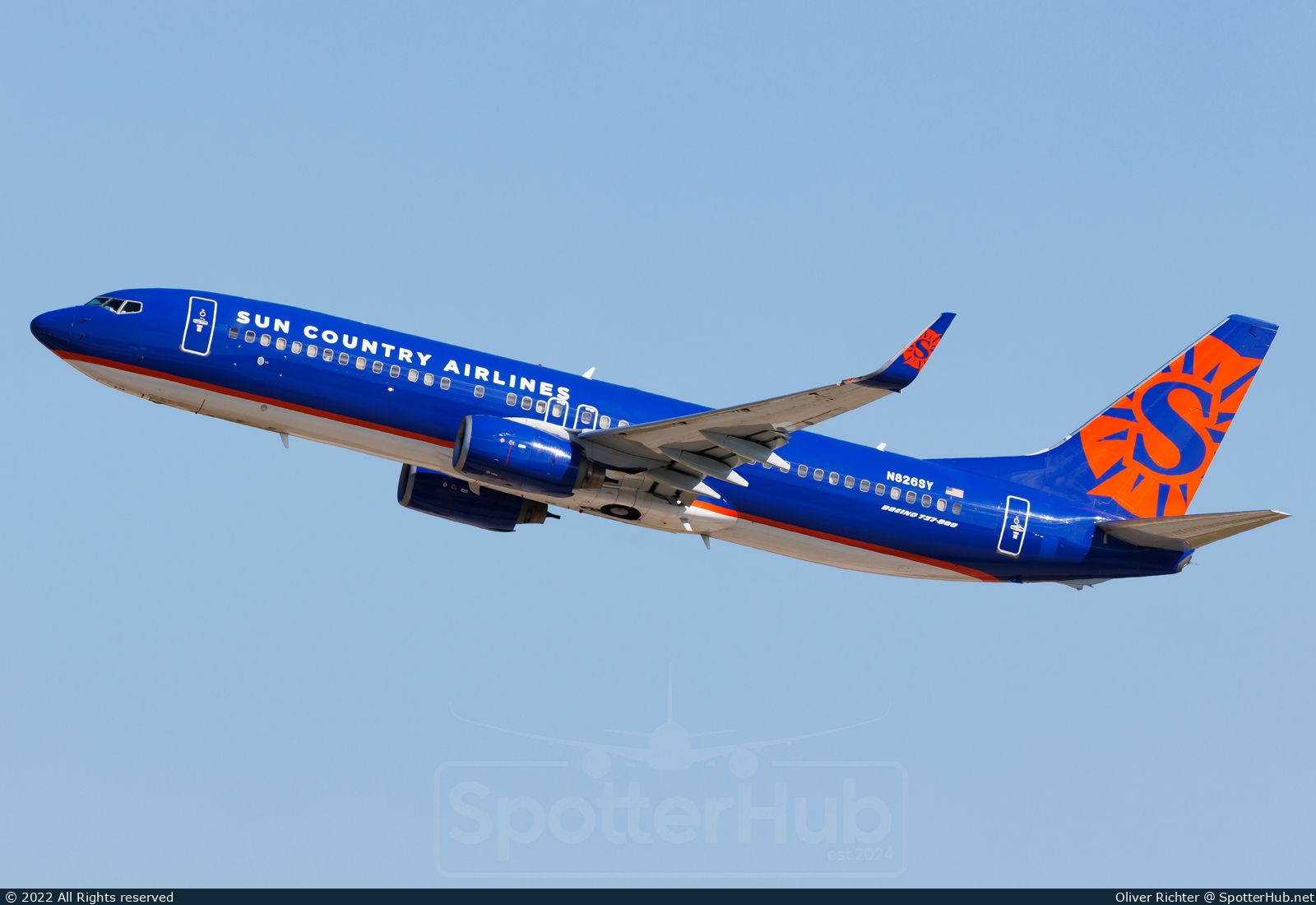 Photo of N826SY - Boeing 737-8F2 operated by Sun Country Airlines