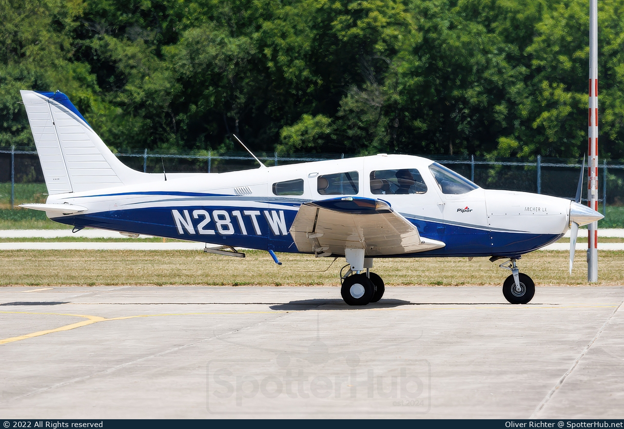 Photo of N281TW - Piper PA-28-181 Archer LX operated by Tom Wood Aviation