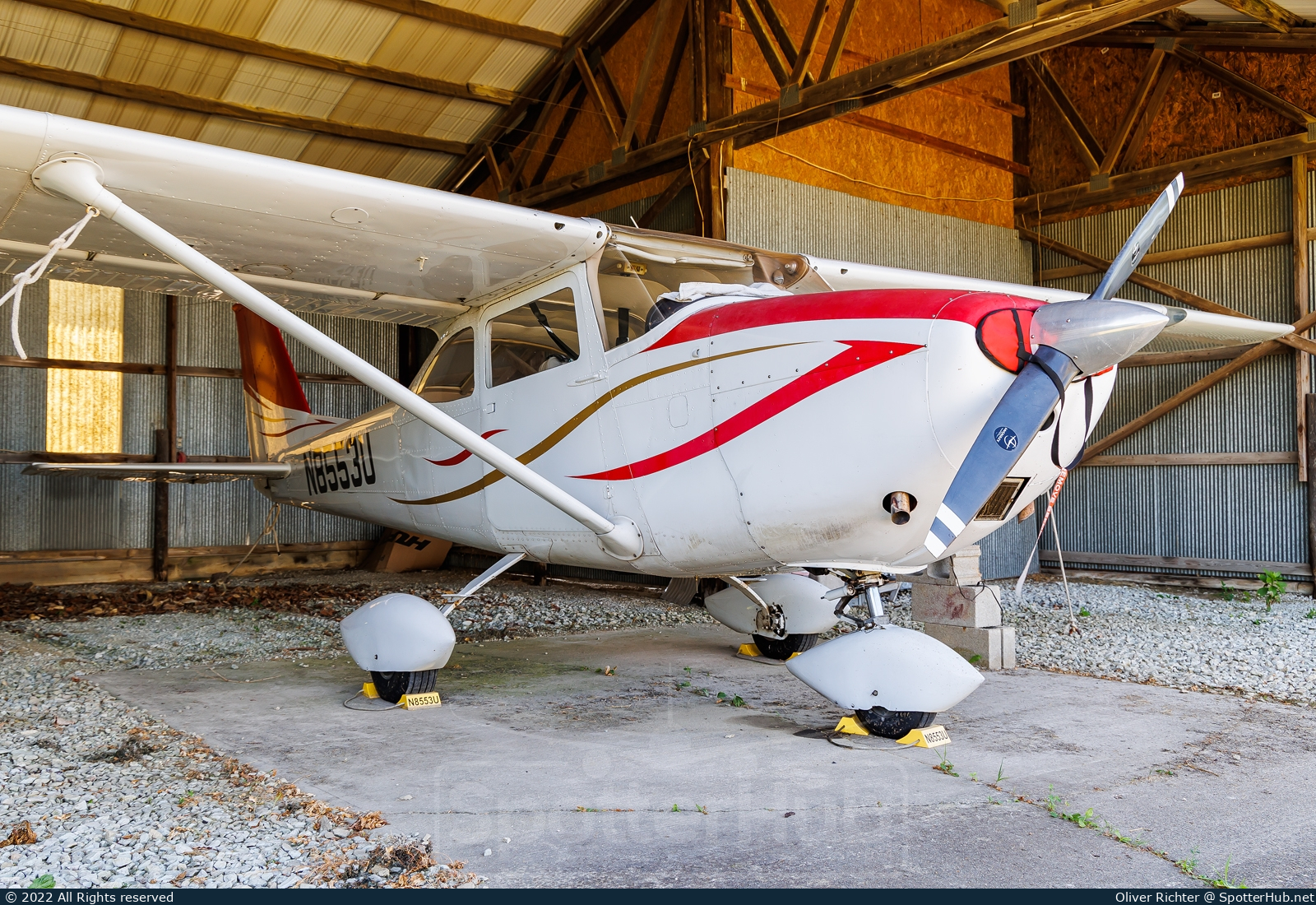 Photo of N8553U - Cessna 172F Skyhawk operated by Private