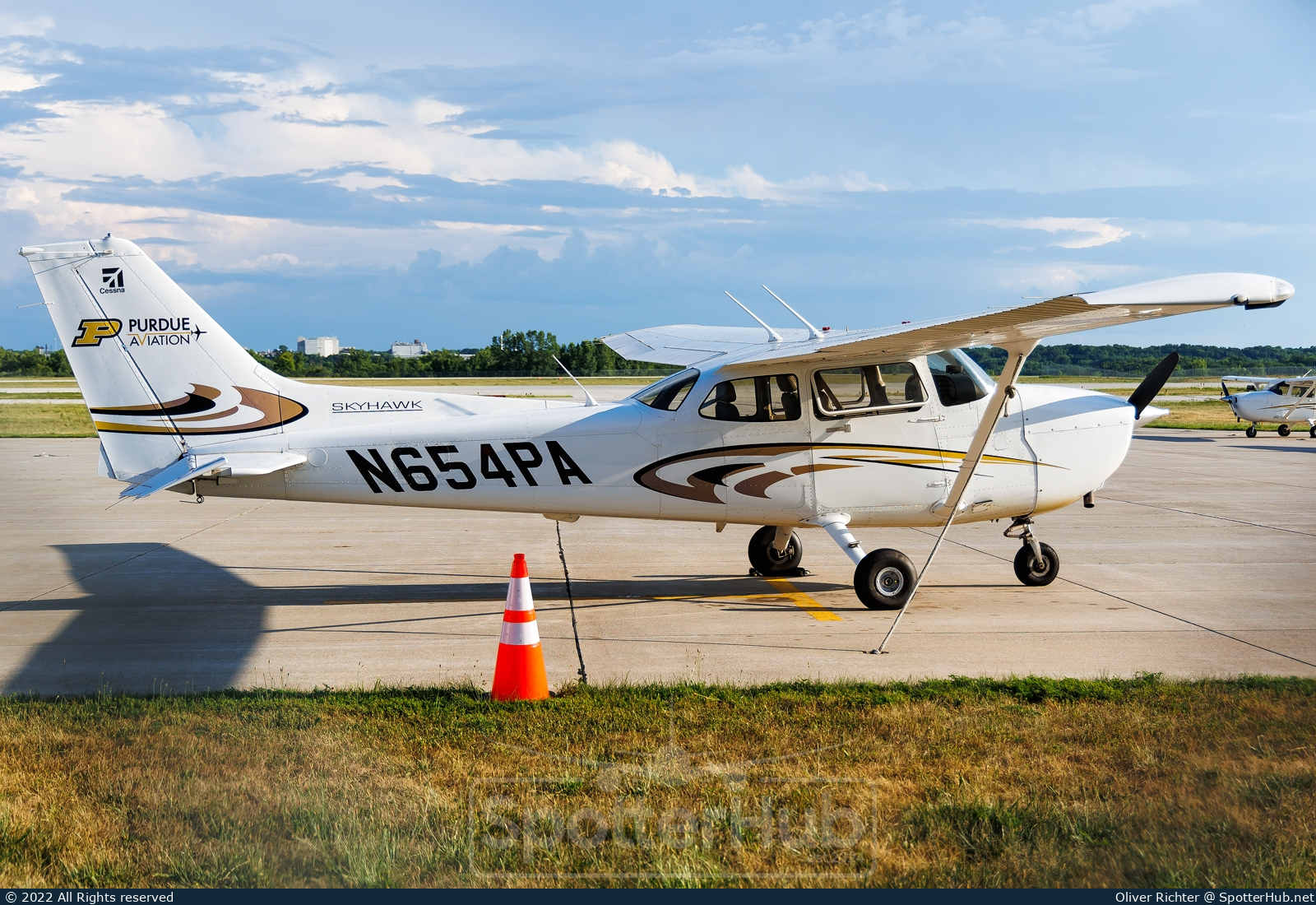 Photo of N654PA - Cessna 172S Skyhawk SP operated by Purdue Aviation