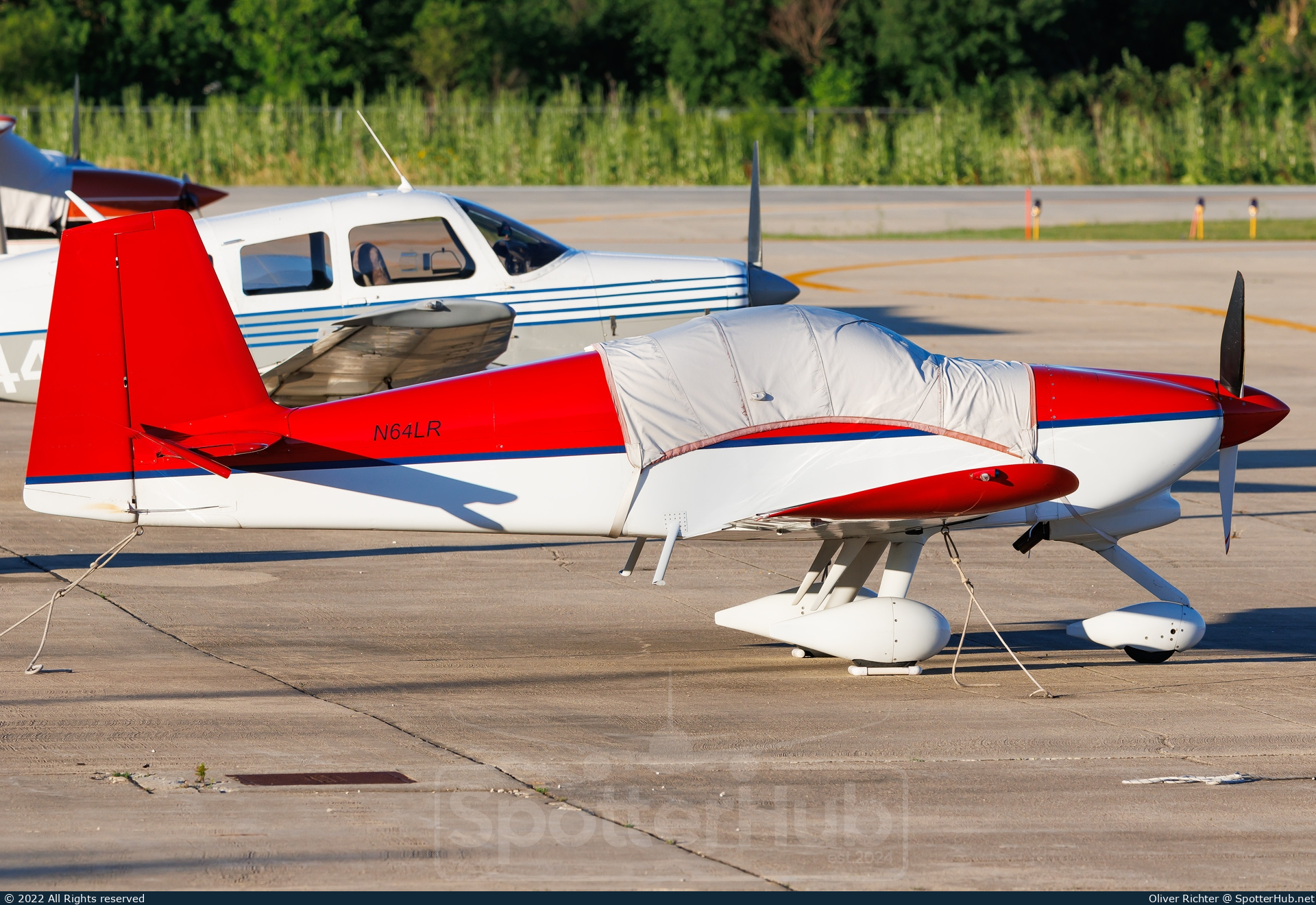 Photo of N64LR - Vans RV-6A operated by Private