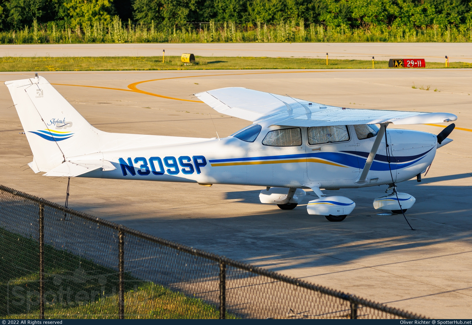 Photo of N309SP - Cessna 172S Skyhawk SP operated by Schaumburg Flying Club