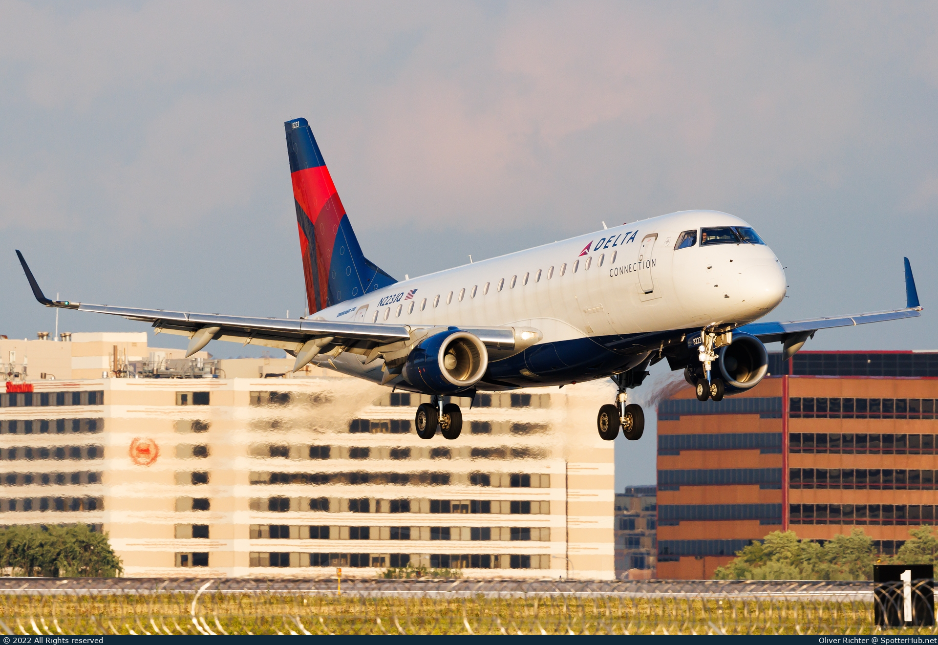 Photo of N223JQ - Embraer ERJ-175LR operated by Delta Connection (opb Republic Airways)