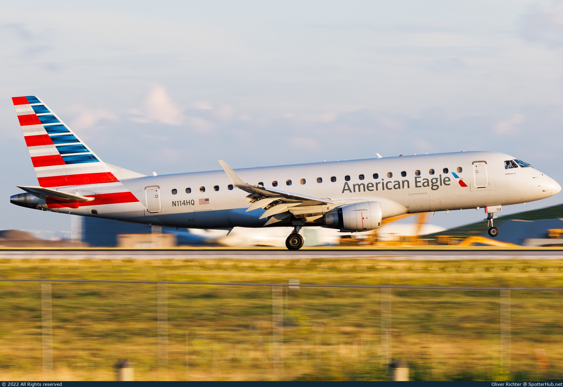 Photo of N114HQ - Embraer ERJ-175LR operated by American Eagle (opb Republic Airways)