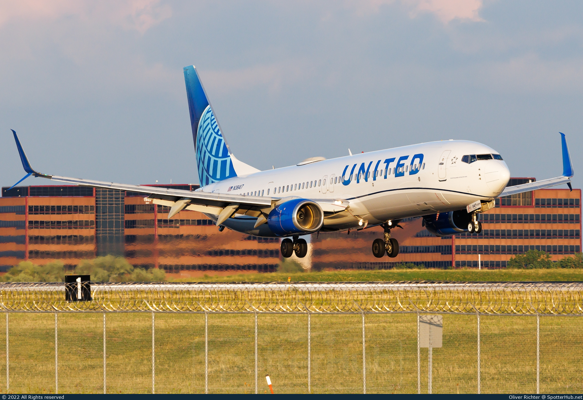 Photo of N38417 - Boeing 737-924(ER) operated by United Airlines