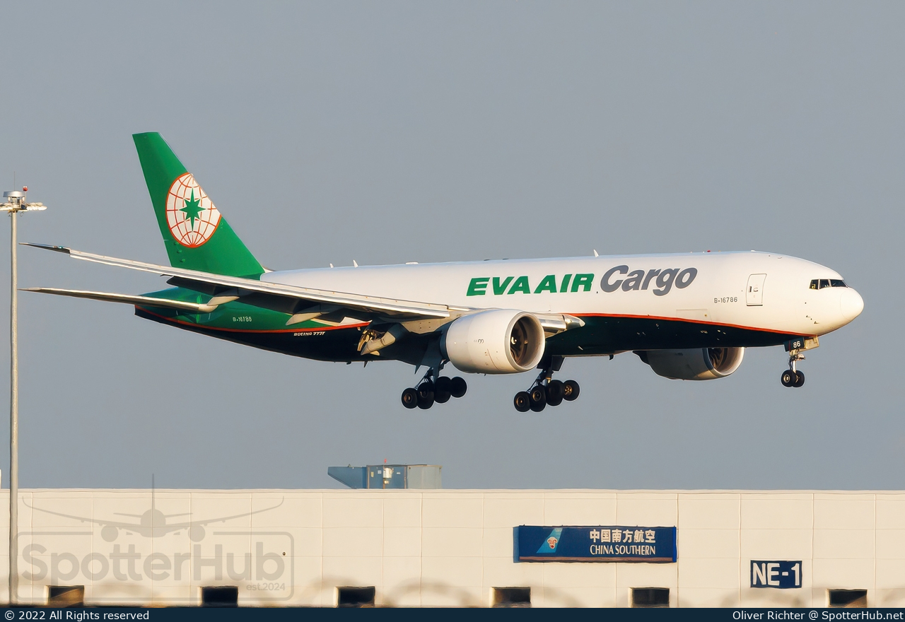 Photo of B-16786 - Boeing 777-F operated by EVA Air Cargo