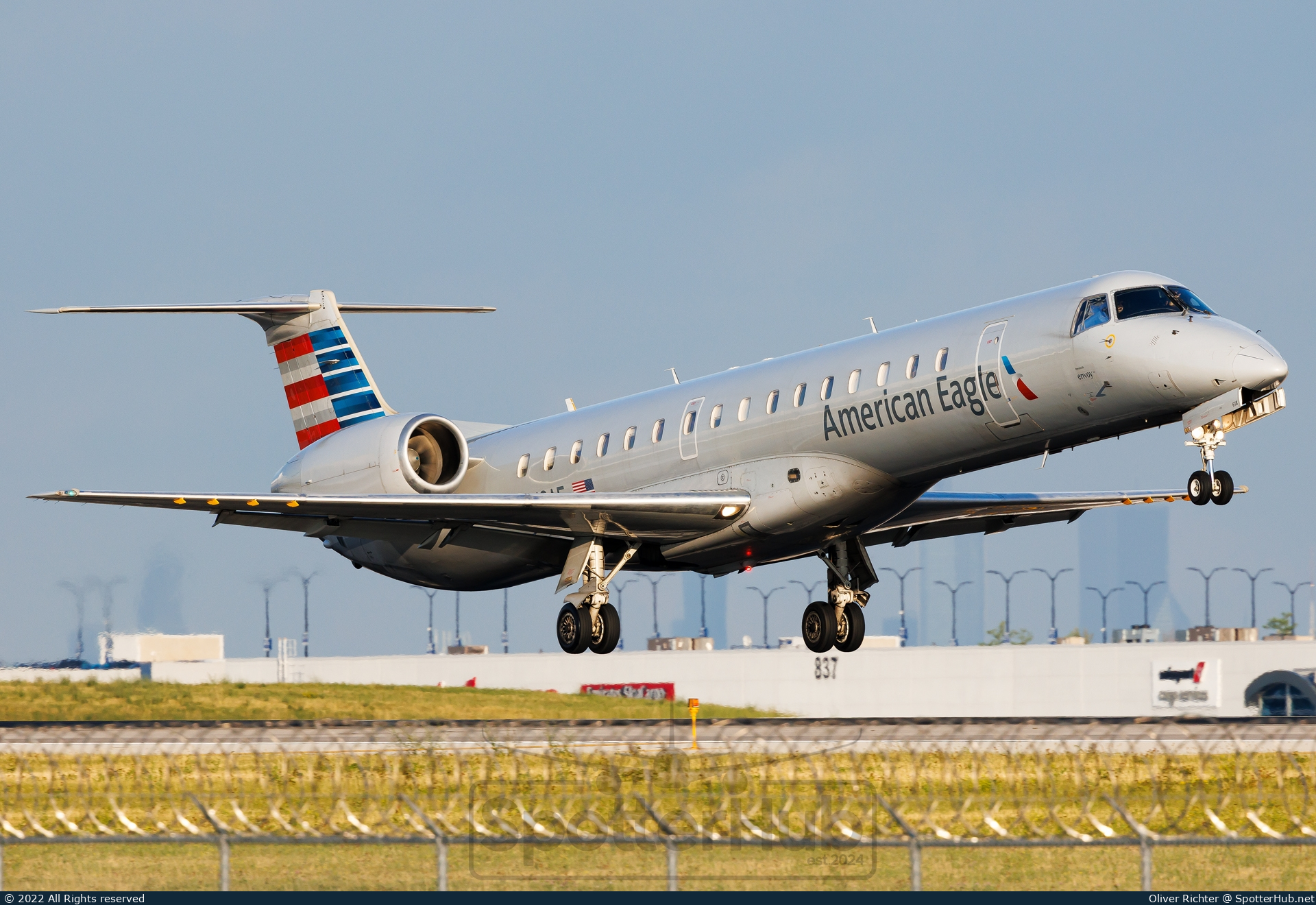 Photo of N618AE - Embraer ERJ-145LR operated by American Eagle (opb Envoy Air)