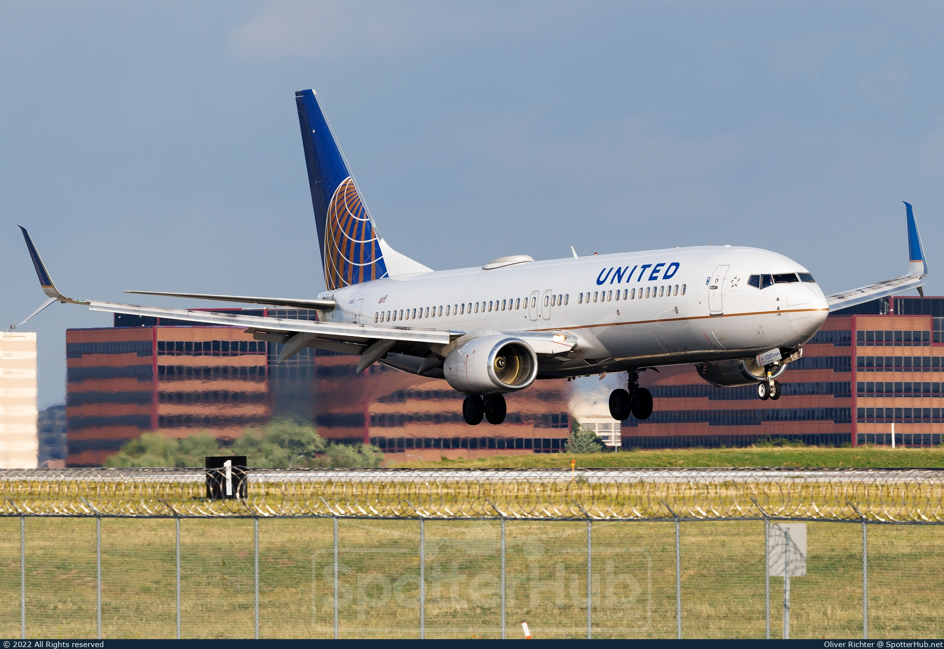 Photo of N36207 - Boeing 737-824 operated by United Airlines