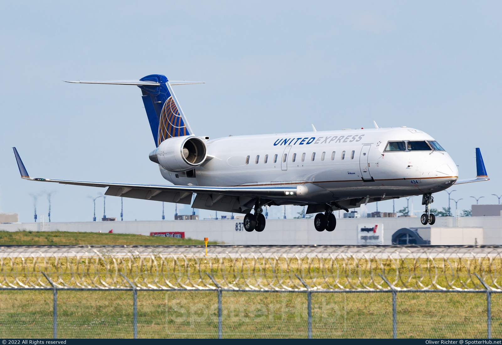 Photo of N434AW - Bombardier CRJ-200LR operated by United Express (opb Air Wisconsin)