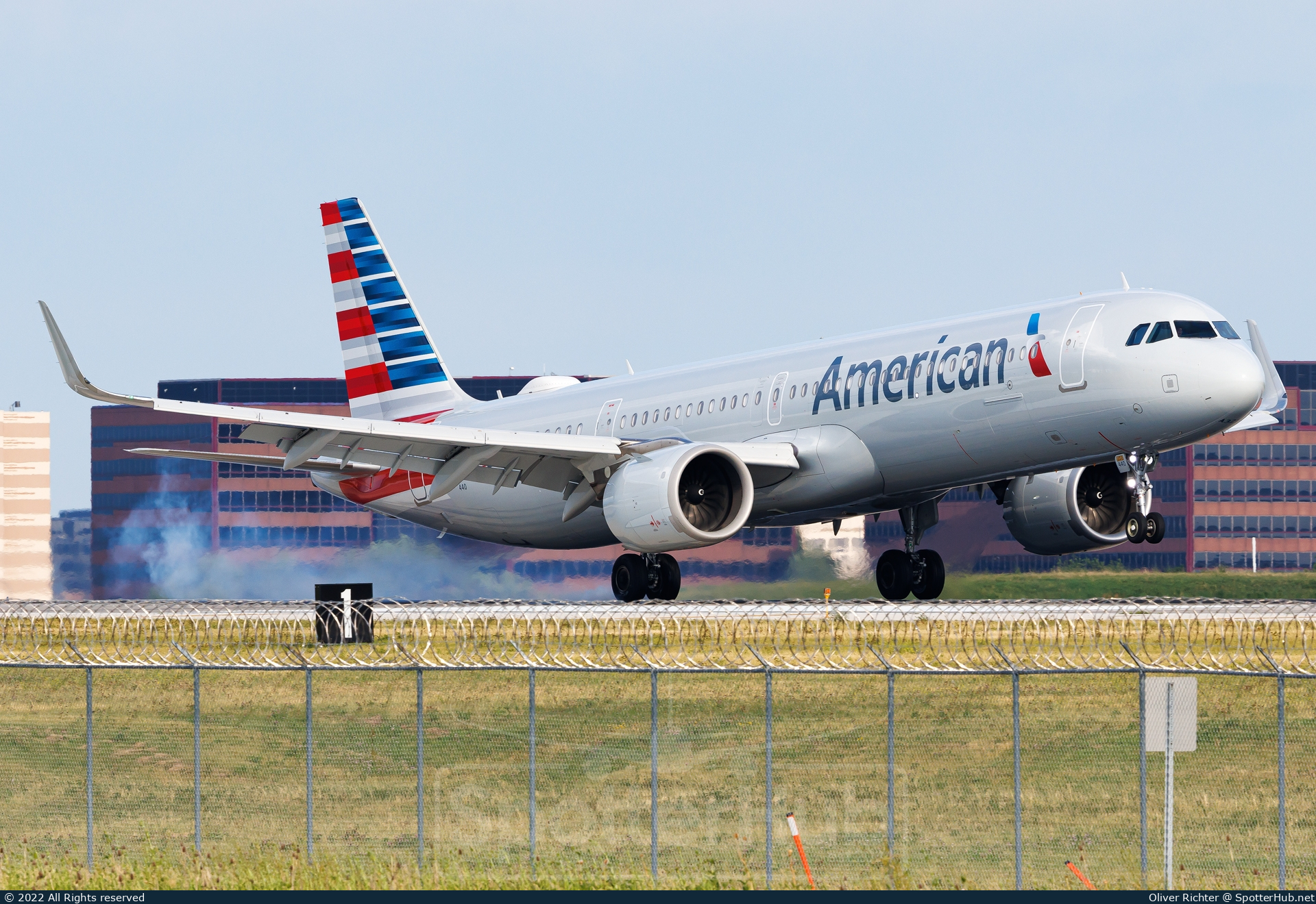 Photo of N440AN - Airbus A321-253NX operated by American Airlines