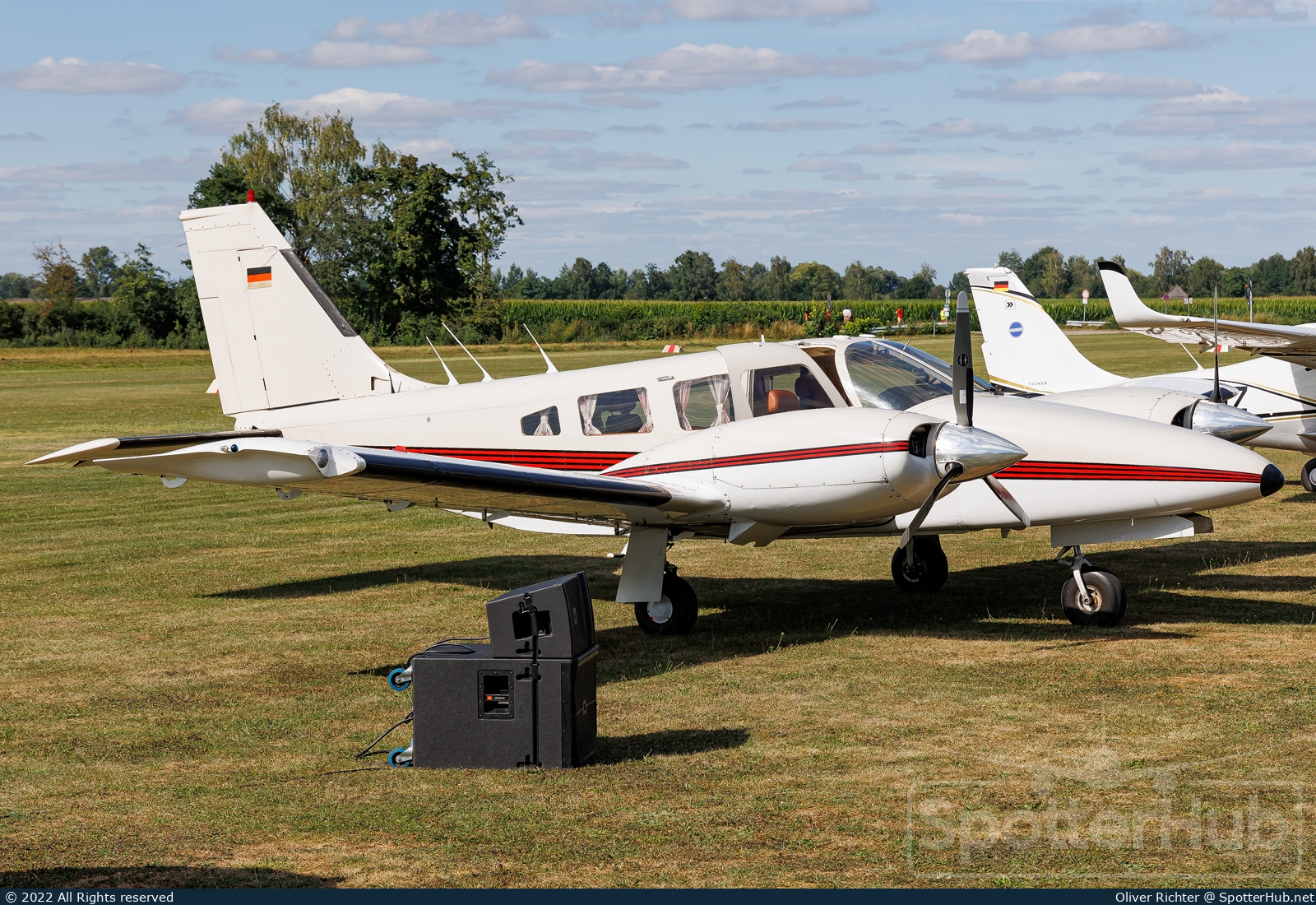 Photo of D-GBIG - Piper PA-34-200T Seneca II operated by Flugschule Altenburg Airservice