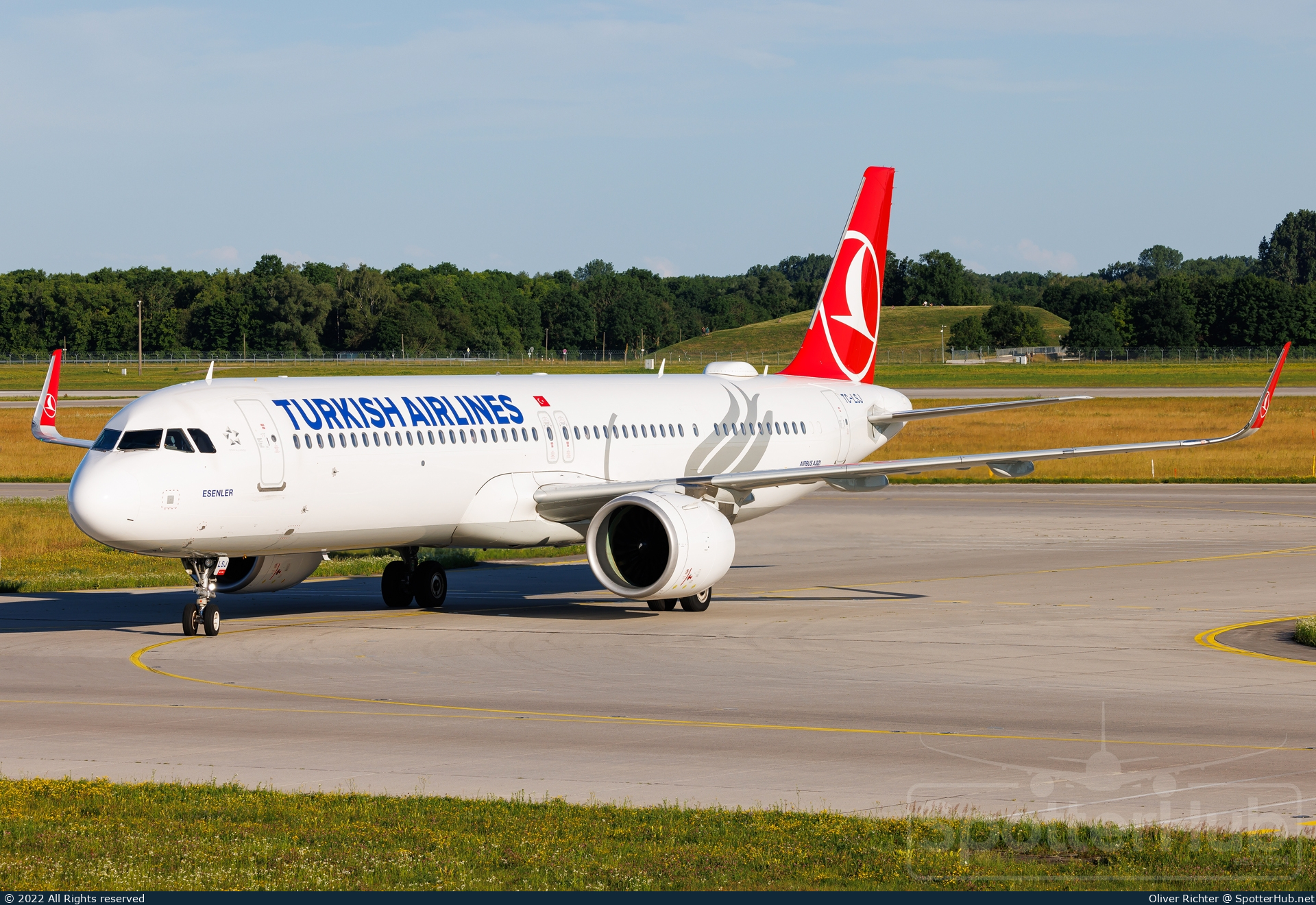 Photo of TC-LSJ - Airbus A321-271NX operated by Turkish Airlines