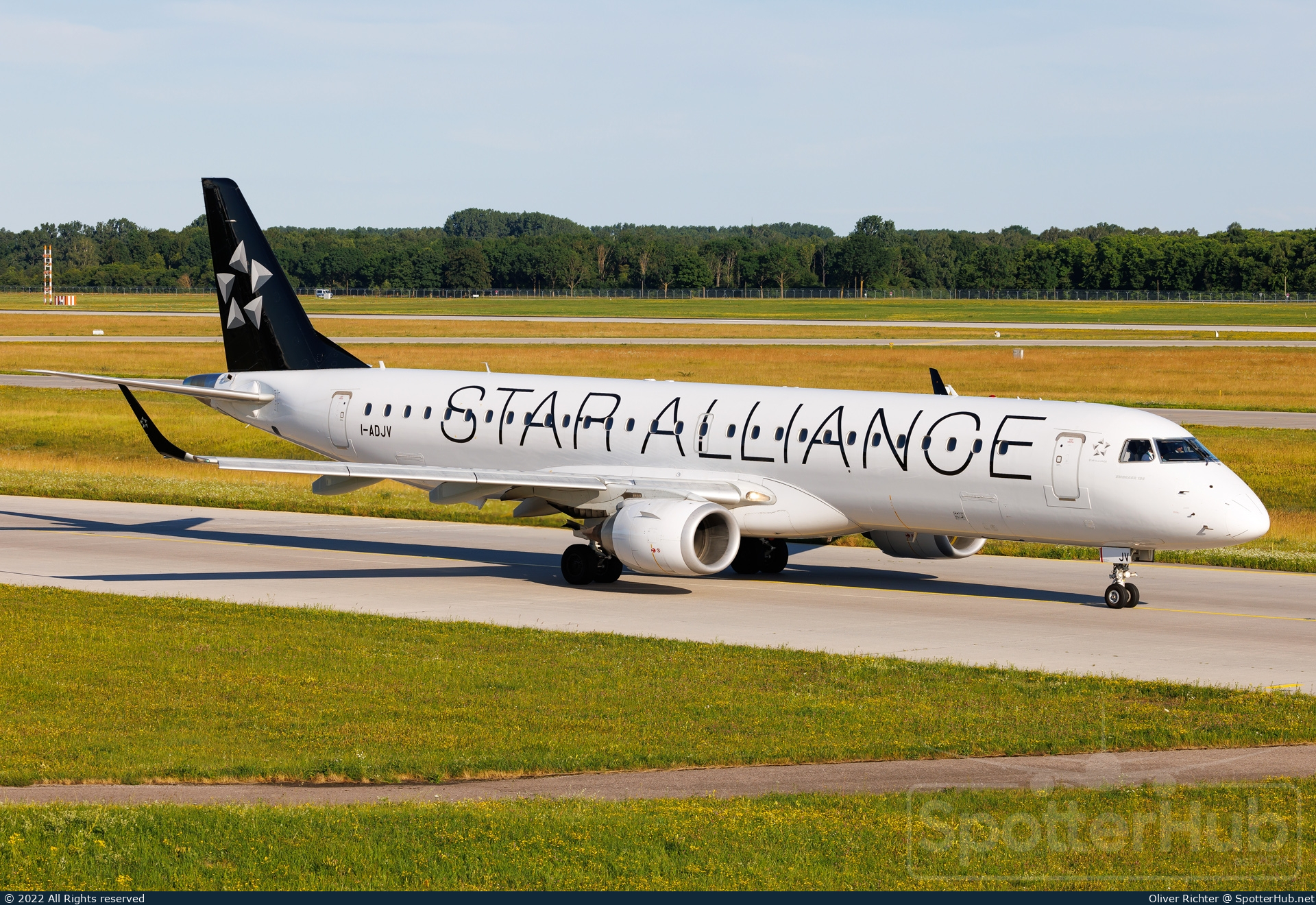 Photo of I-ADJV - Embraer ERJ-195LR operated by Air Dolomiti