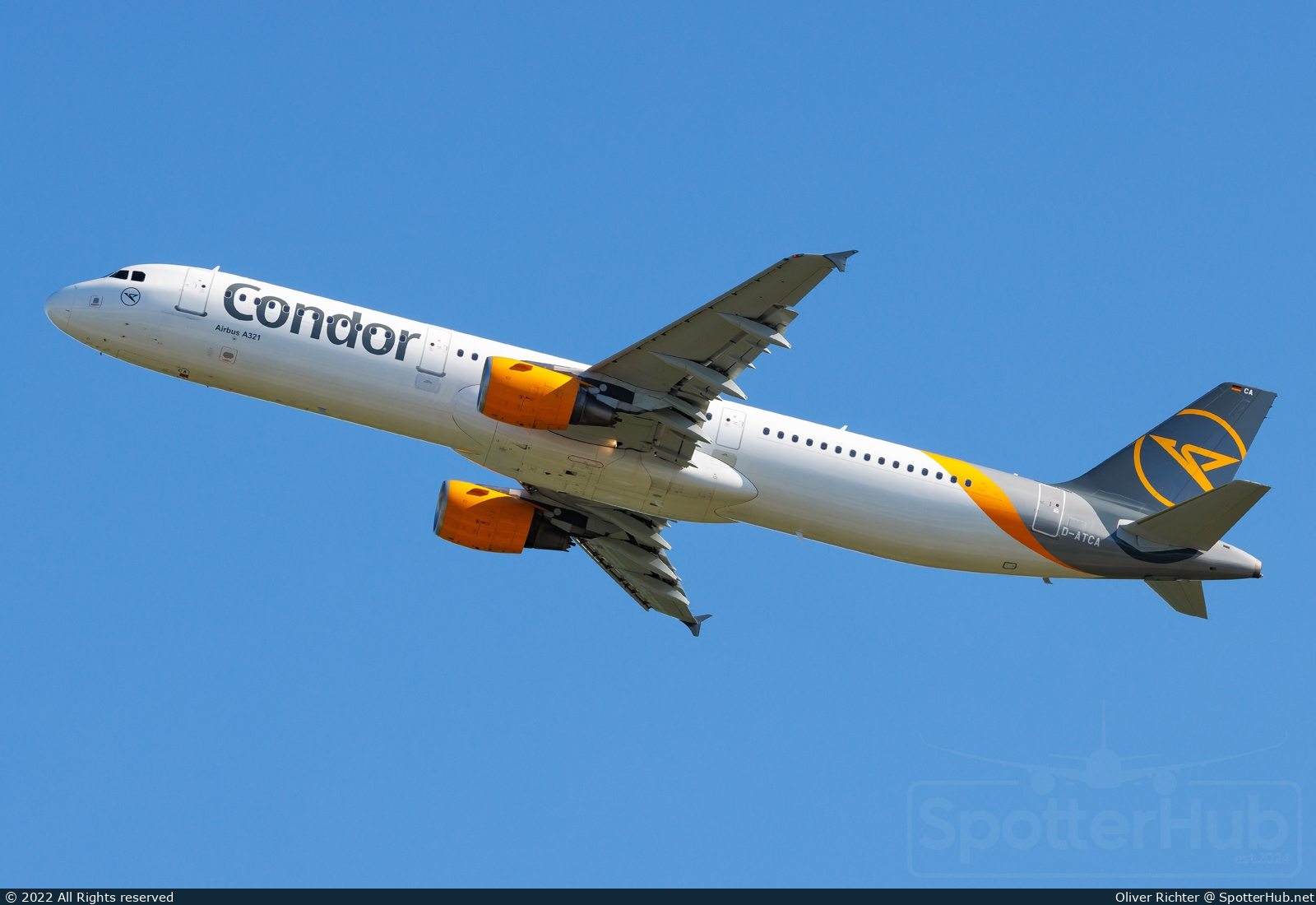 Photo of D-ATCA - Airbus A321-211 operated by Condor