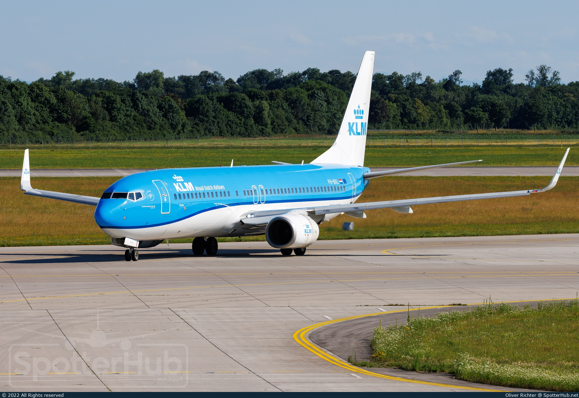 Photo of PH-BXL - Boeing 737-8K2 operated by KLM Royal Dutch Airlines