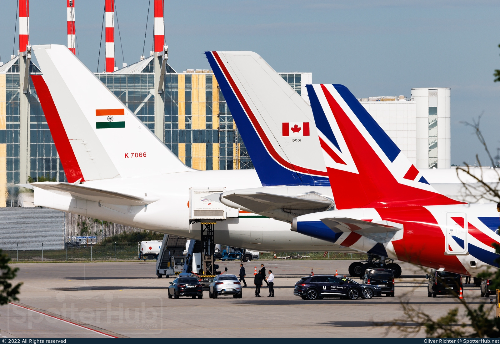 Photo of K7066 - Boeing 777-337(ER) operated by Government of India