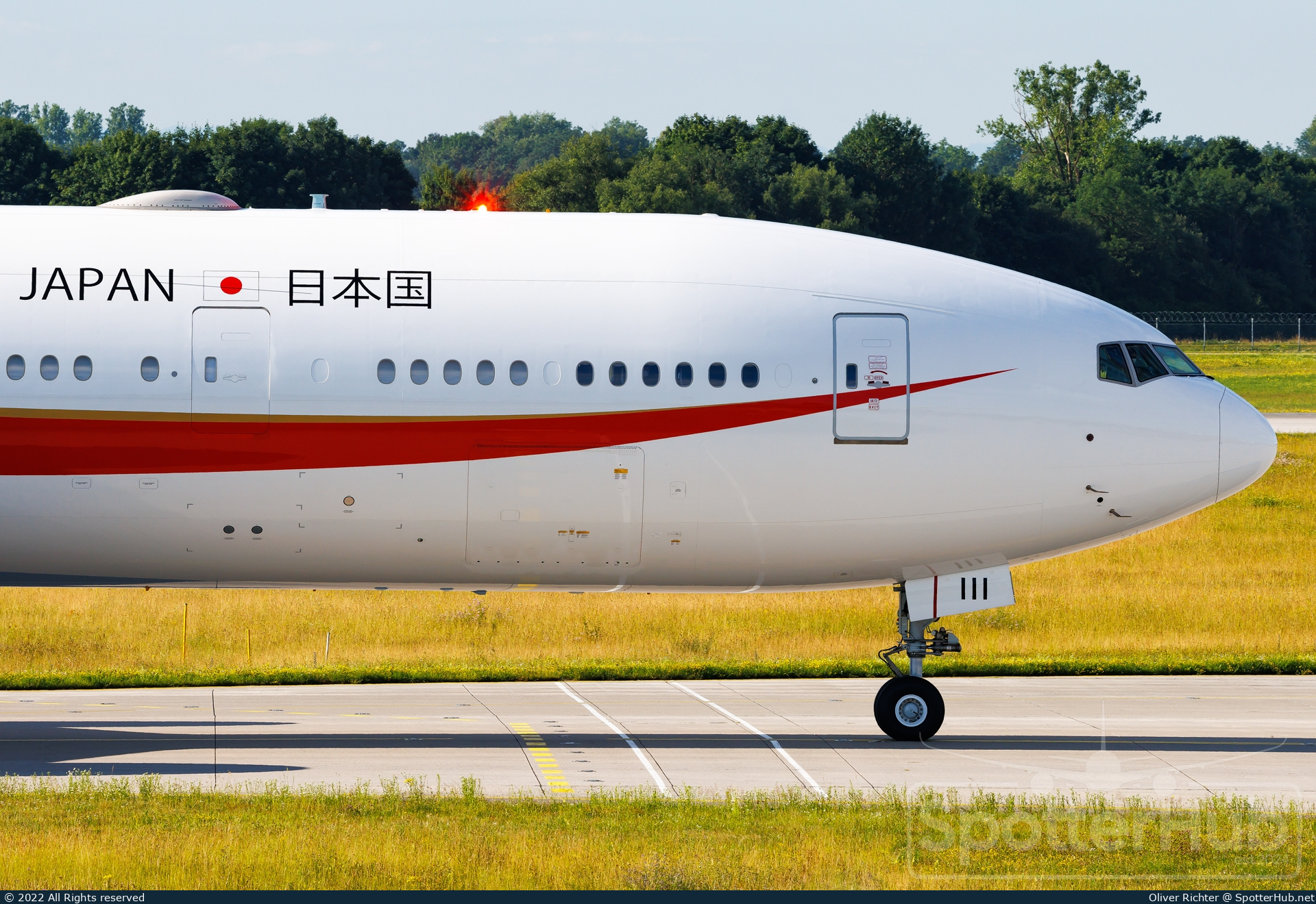 Photo of 80-1111 - Boeing 777-3SB(ER) operated by Japan Air Self-Defense Force