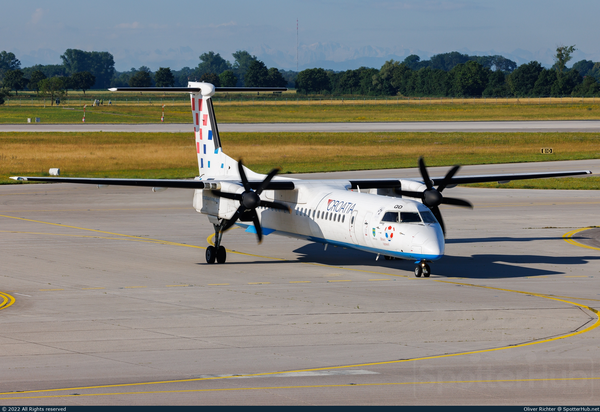Photo of 9A-CQD - Bombardier DHC-8-402 Dash 8 Q400 operated by Croatia Airlines