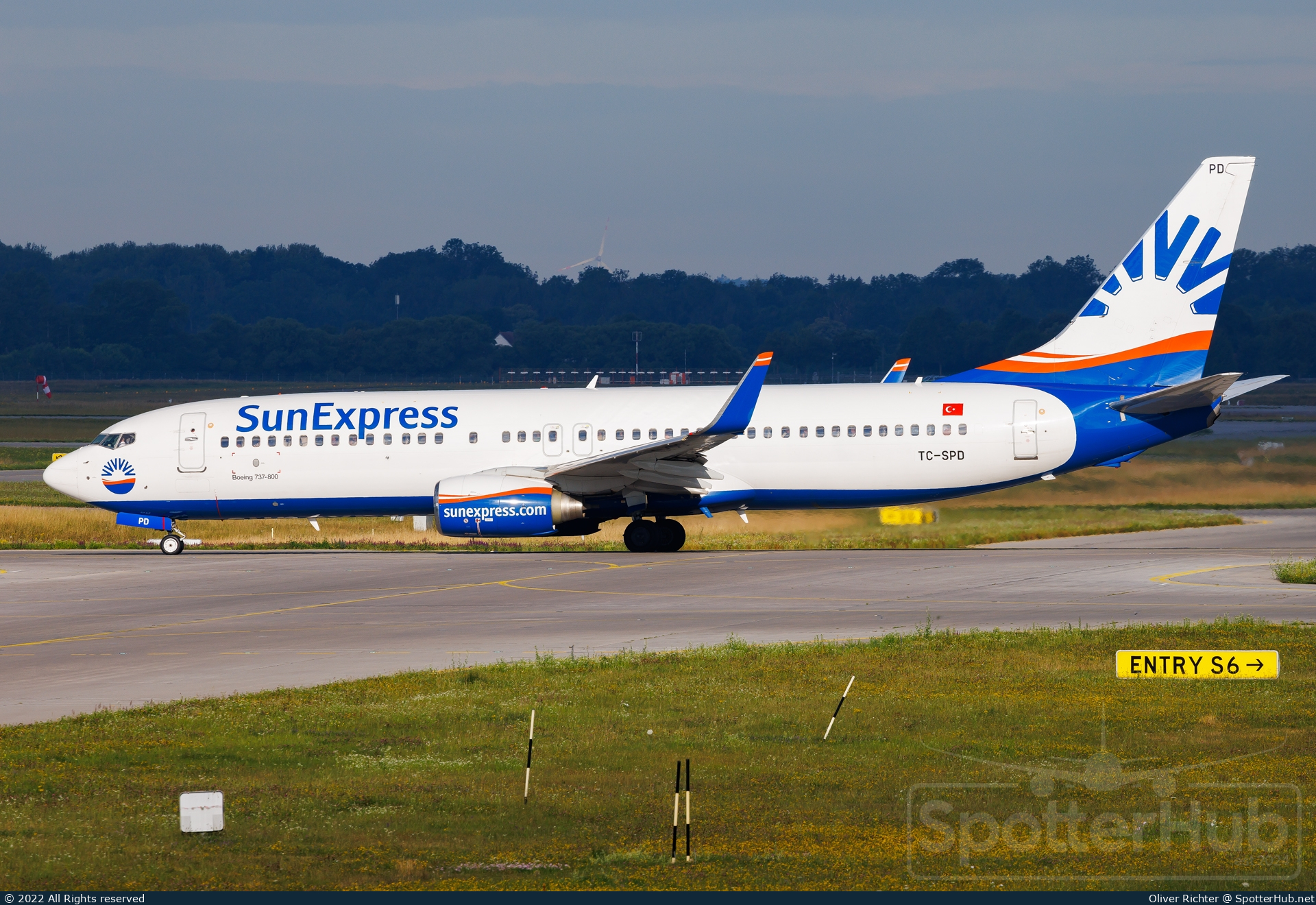 Photo of TC-SPD - Boeing 737-8AS operated by SunExpress
