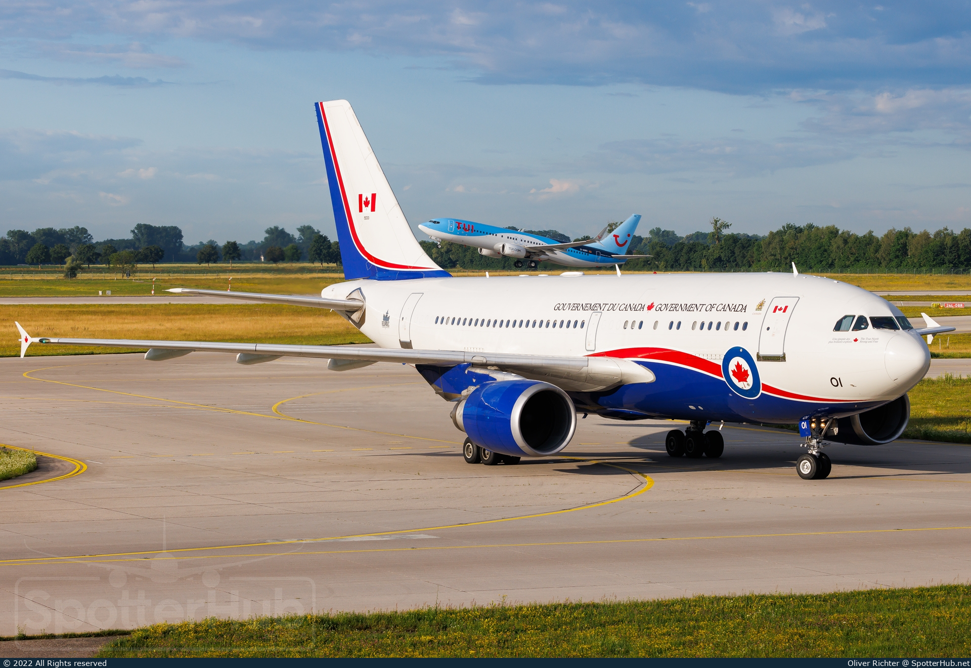 Photo of 15001 - Airbus CC-150 Polaris operated by Royal Canadian Air Force