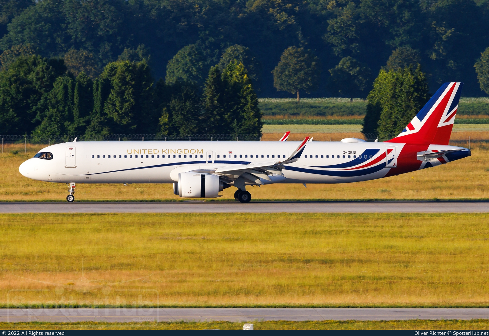Photo of G-GBNI - Airbus A321-251NX operated by Government of the United Kingdom (opb Titan Airways)
