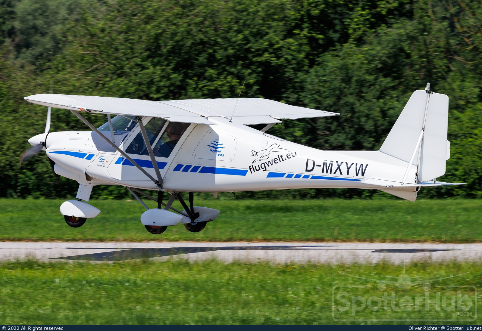 Photo of D-MXYW - Comco Ikarus C42 B operated by A.M. Flugwelt