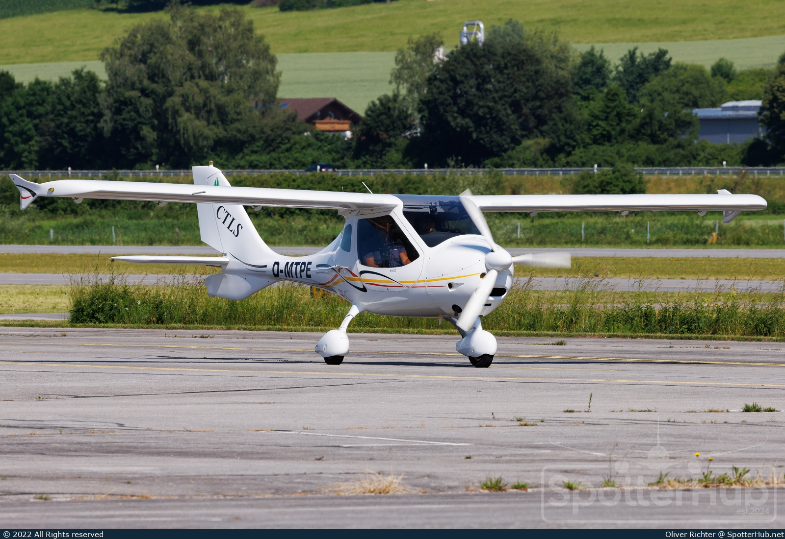Photo of D-MTPE - Flight Design CTLS operated by Private
