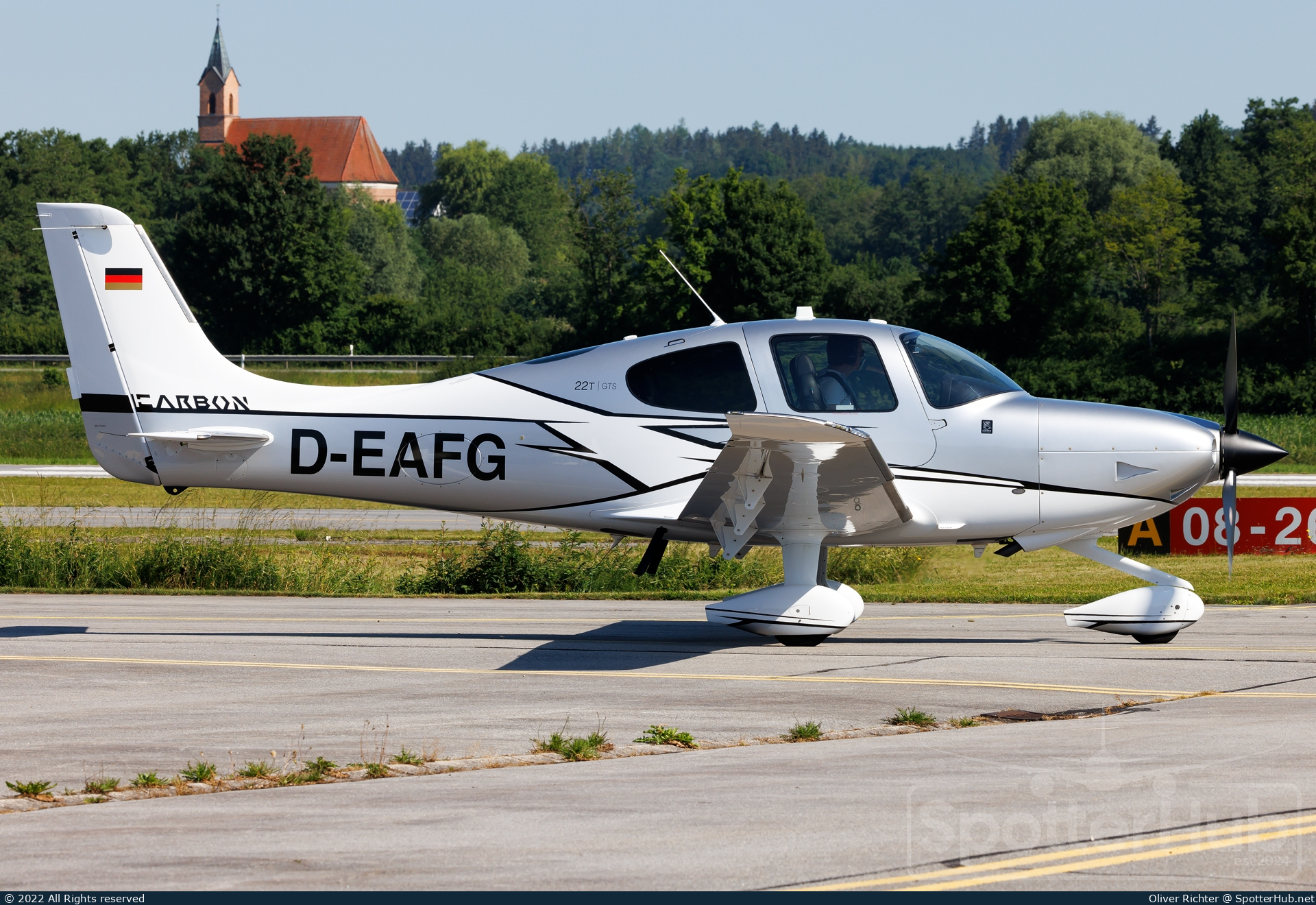 Photo of D-EAFG - Cirrus SR22T G6 GTS operated by Private