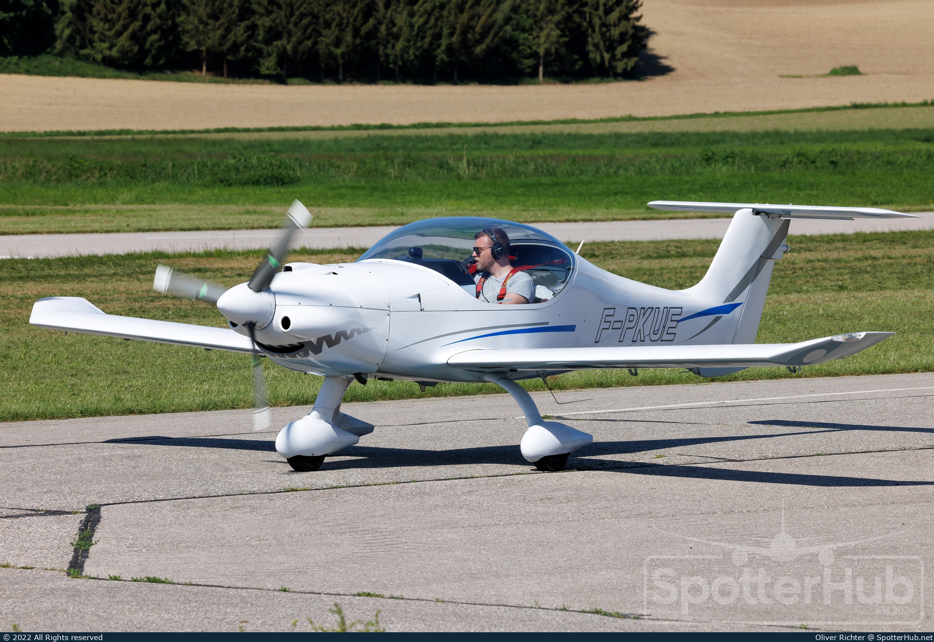 Photo of F-PKUE - Dyn'Aéro MCR-01 Club operated by Private