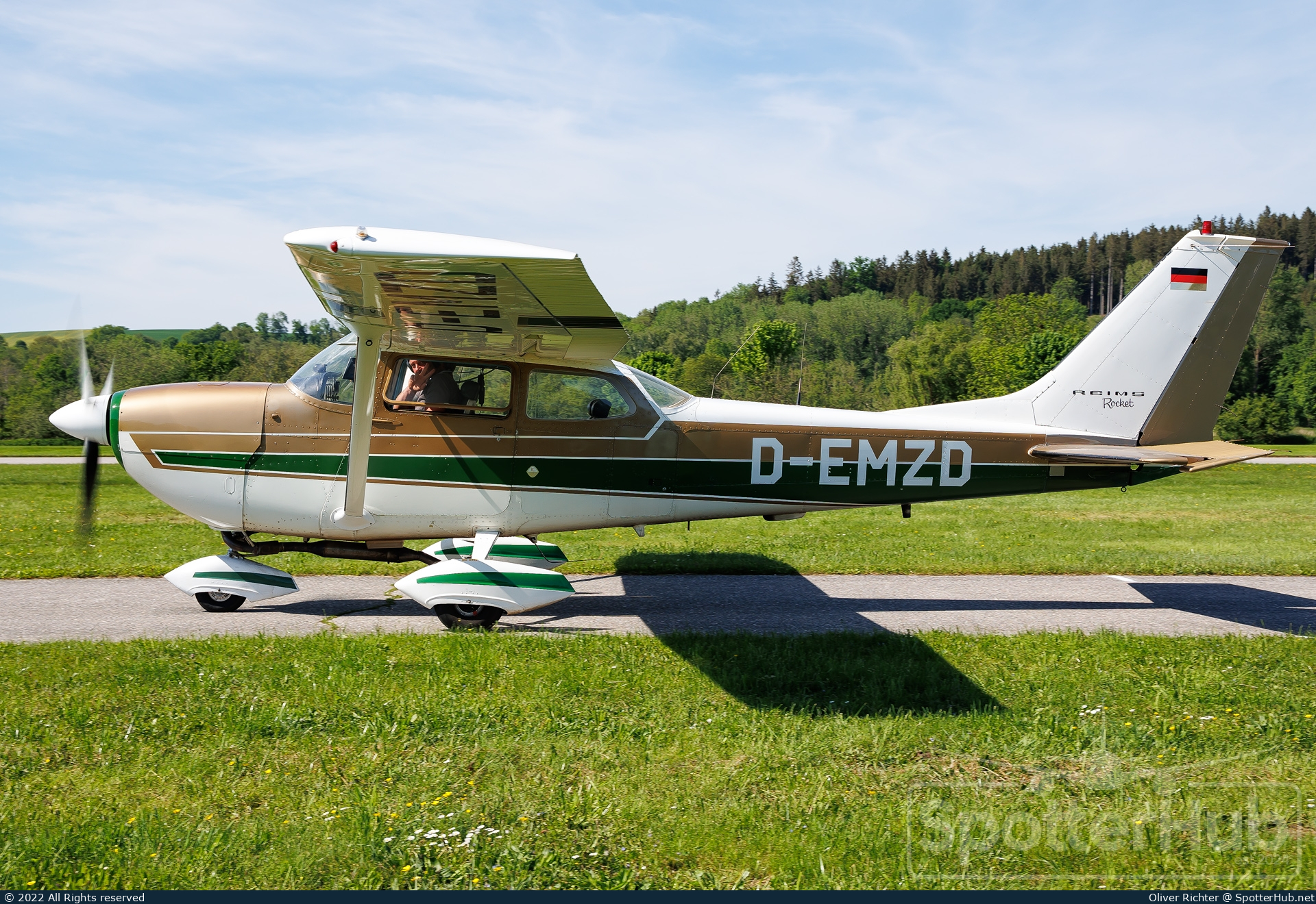 Photo of D-EMZD - Reims-Cessna FR172G Reims Rocket operated by Private