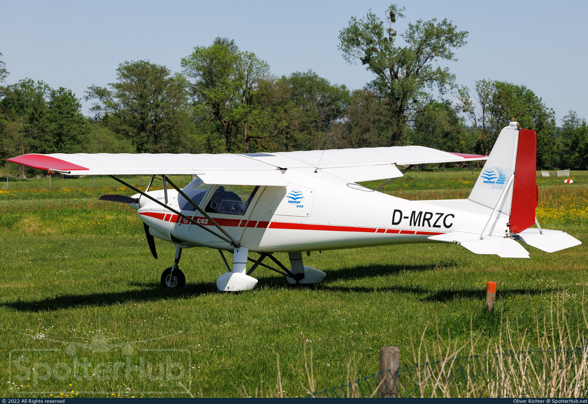 Photo of D-MRZC - Comco Ikarus C42 operated by Private