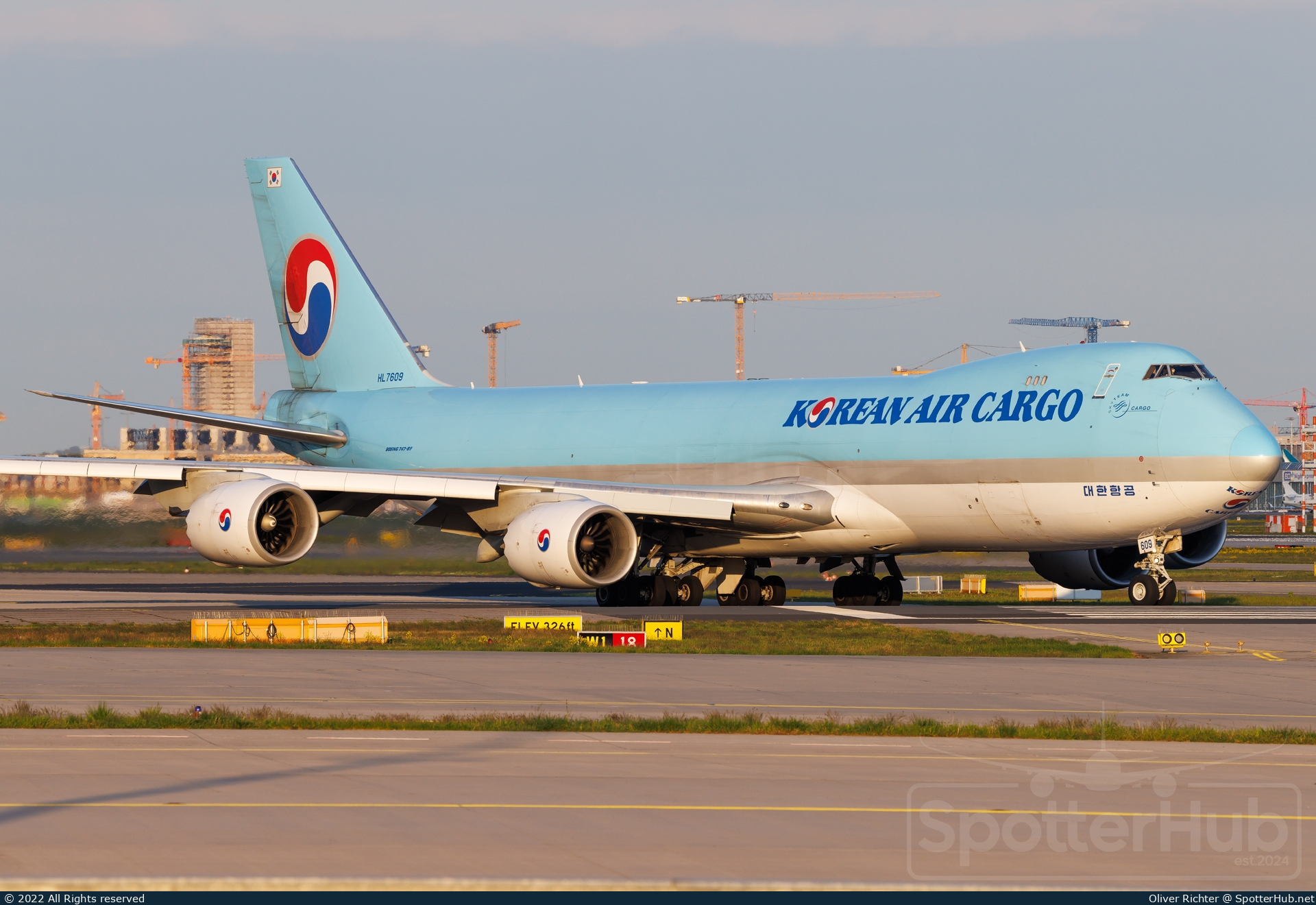 Photo of HL7609 - Boeing 747-8HTF operated by Korean Air Cargo