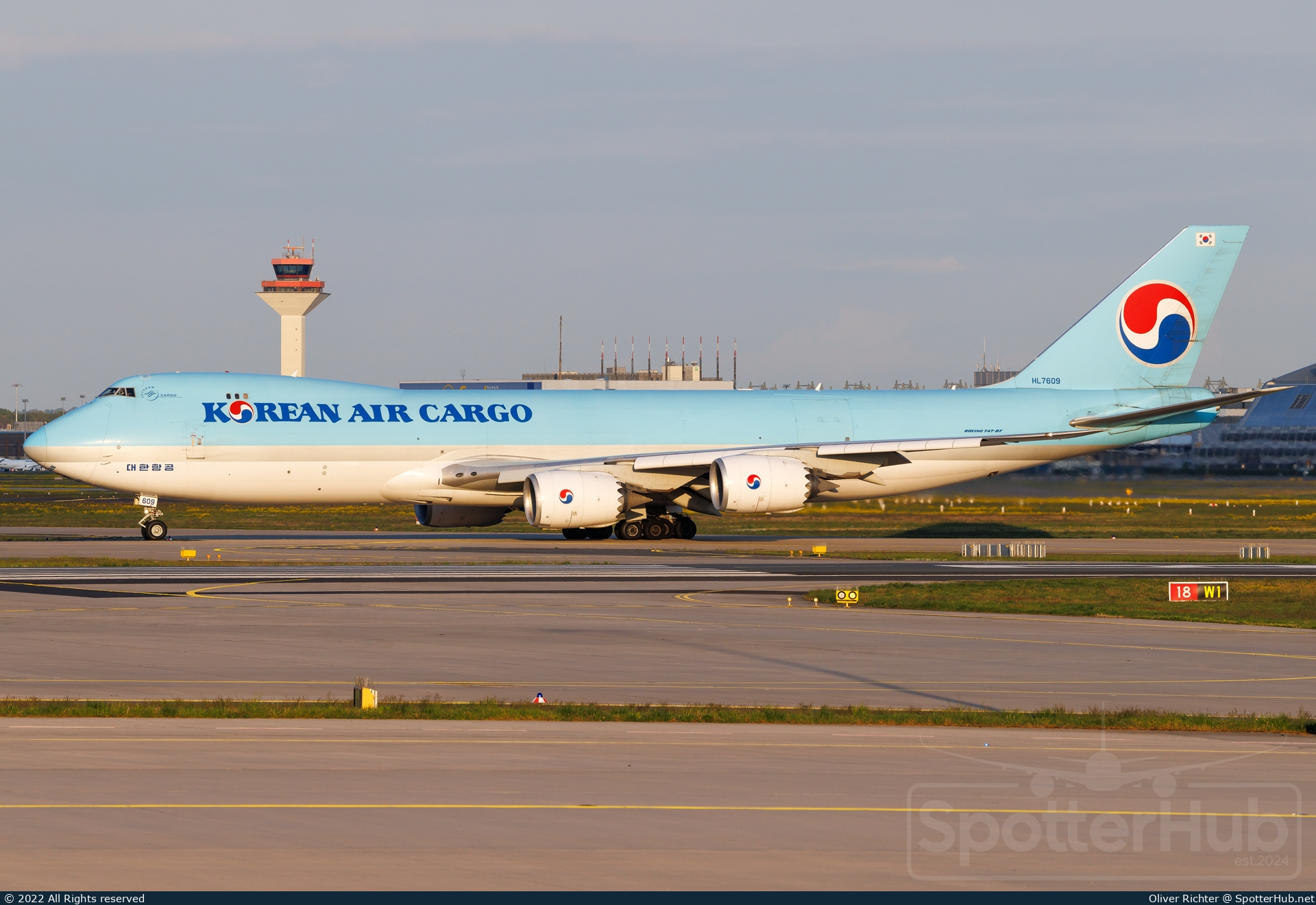 Photo of HL7609 - Boeing 747-8HTF operated by Korean Air Cargo