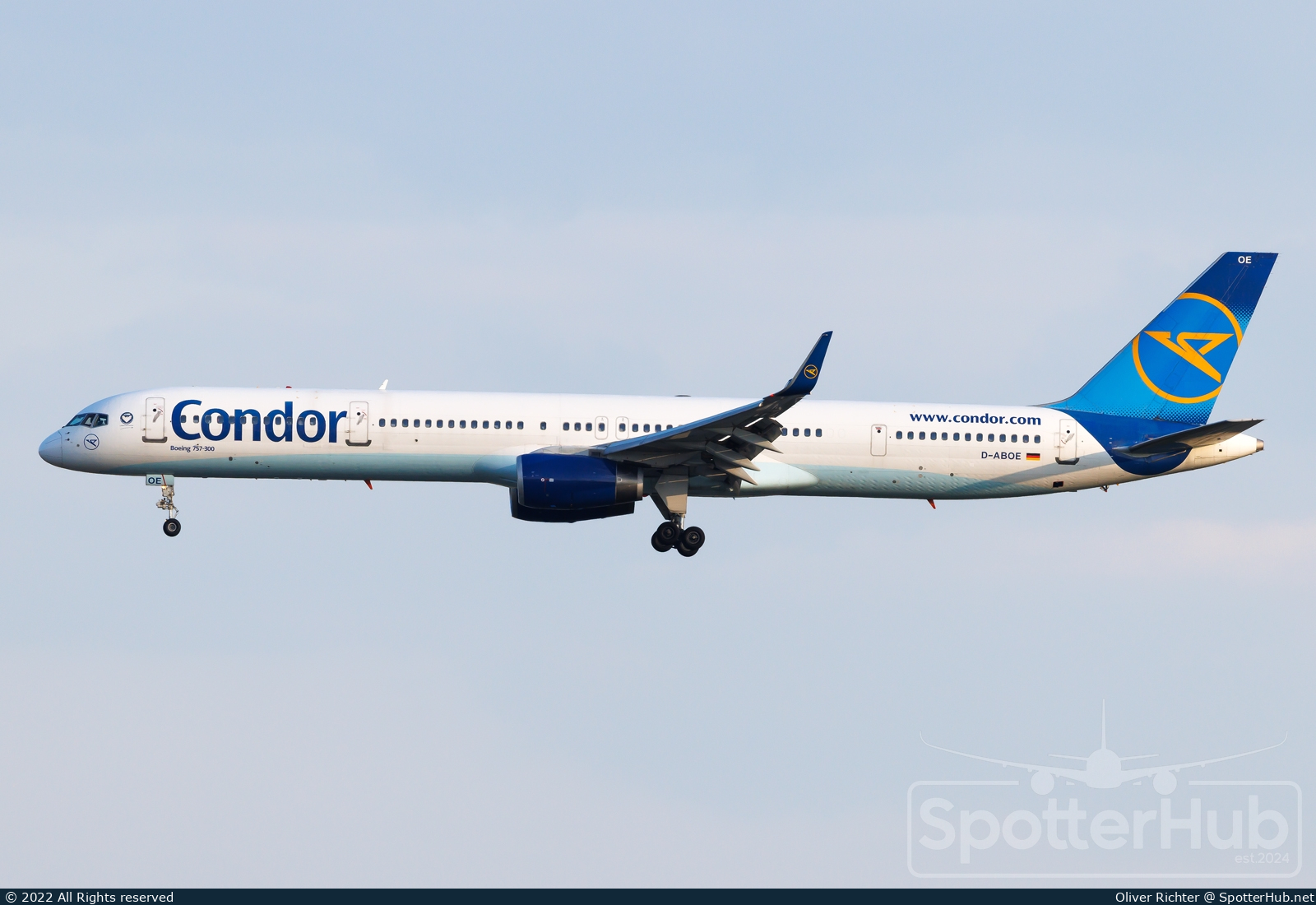 Photo of D-ABOE - Boeing 757-330 operated by Condor