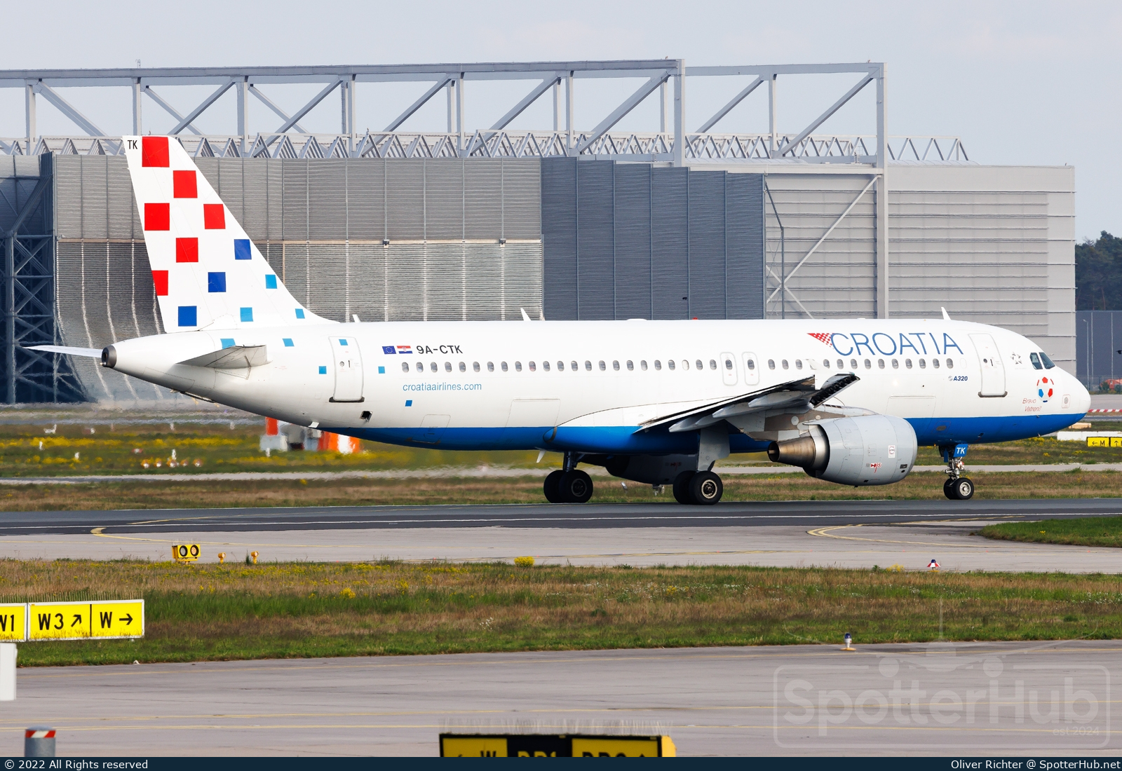 Photo of 9A-CTK - Airbus A320-214 operated by Croatia Airlines